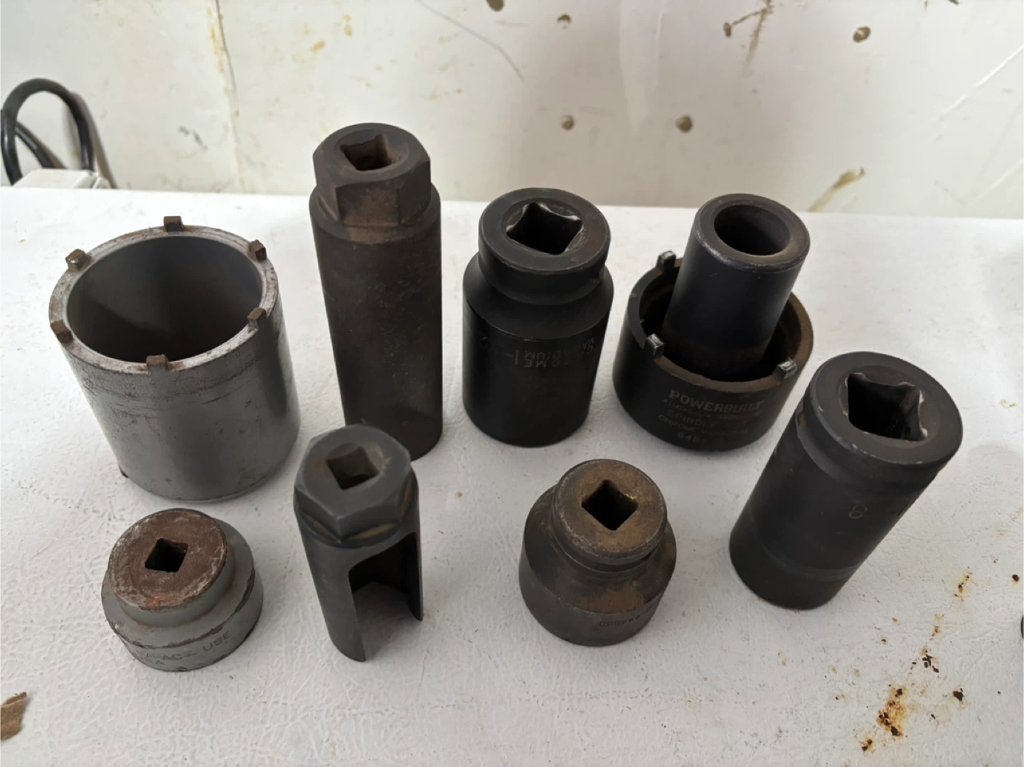 Powerbuilt & Unbranded Automotive Specialty Sockets.