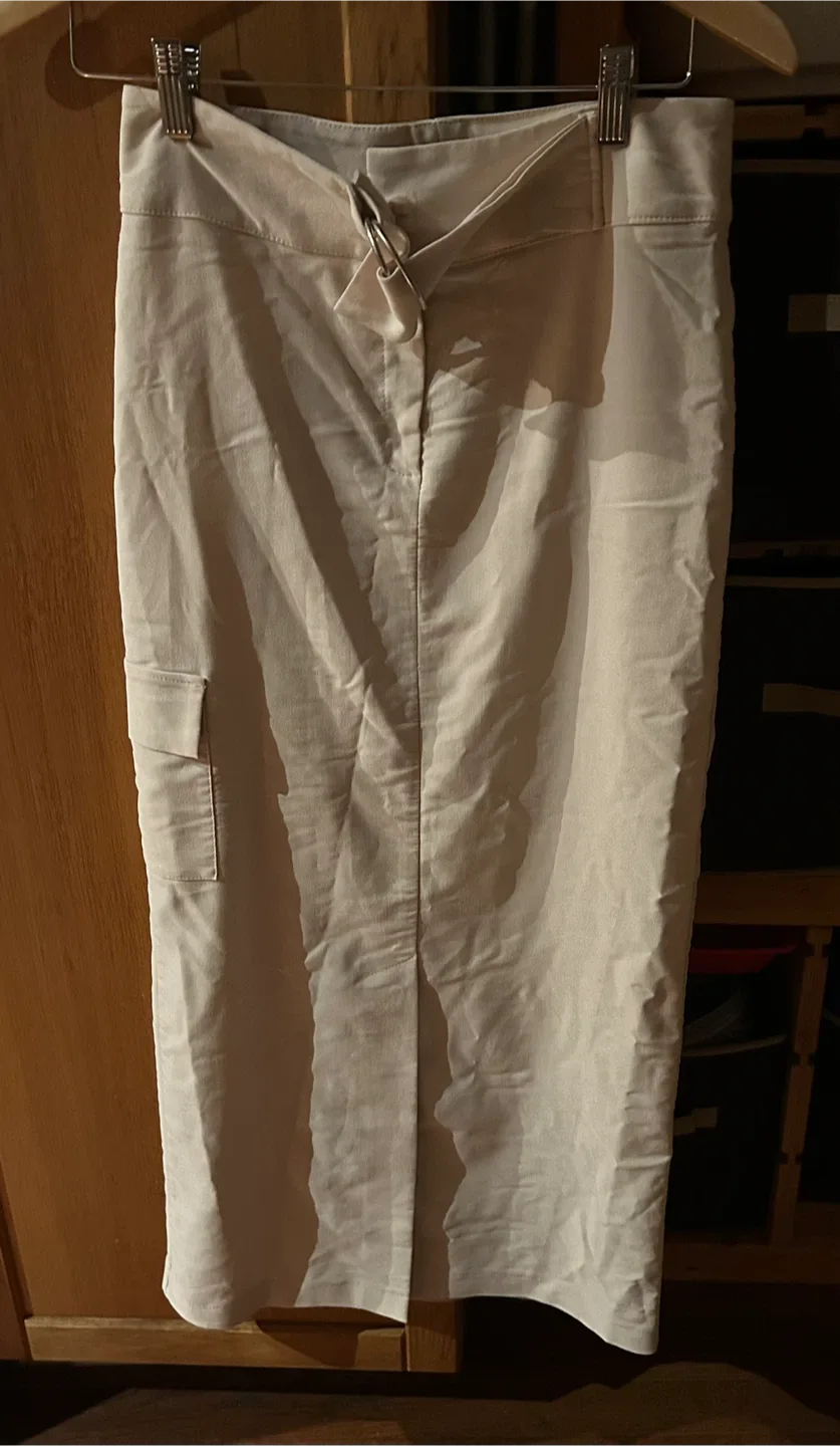 Premiere Collection Beige Skirt - Size 6