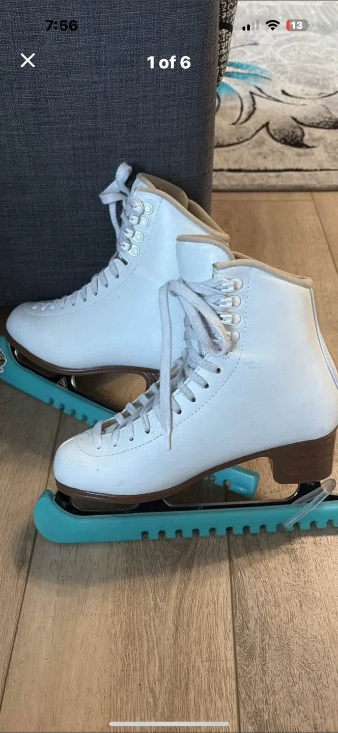 Jackson Figure Skates - Size 6.5
