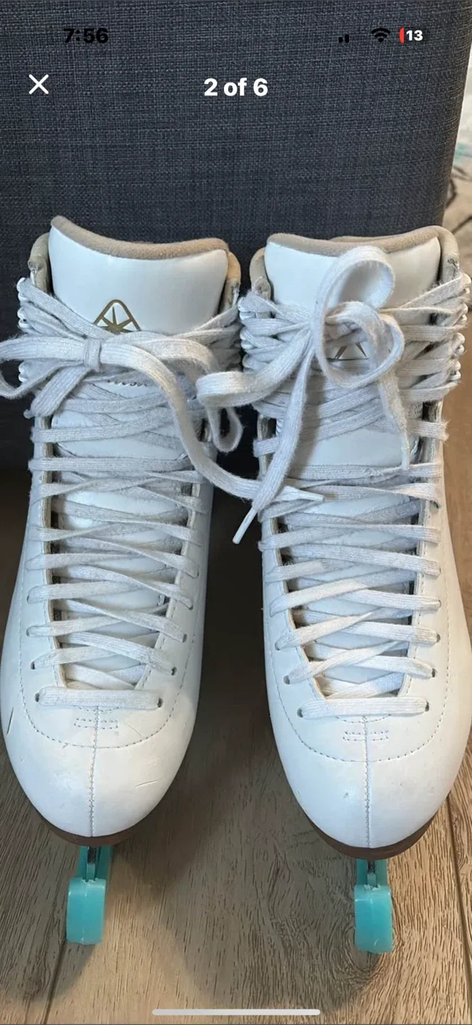 Jackson Figure Skates - Size 6.5 image indicator(2)