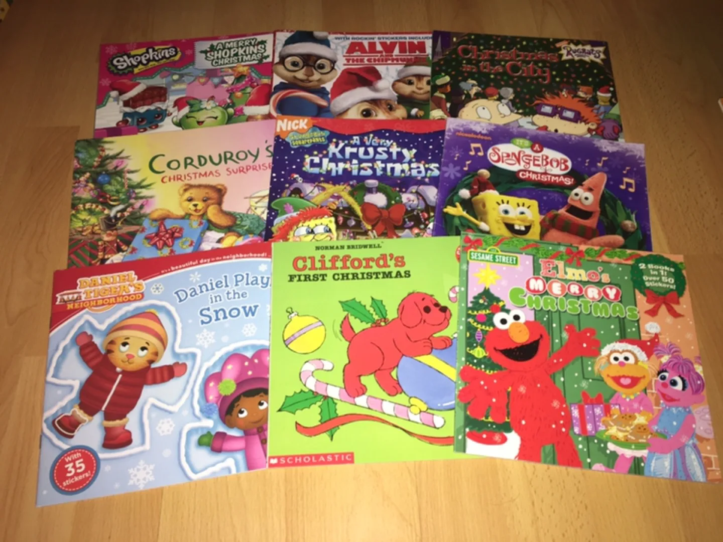 ($2 each) Christmas Paperback Children's Books image indicator(3)