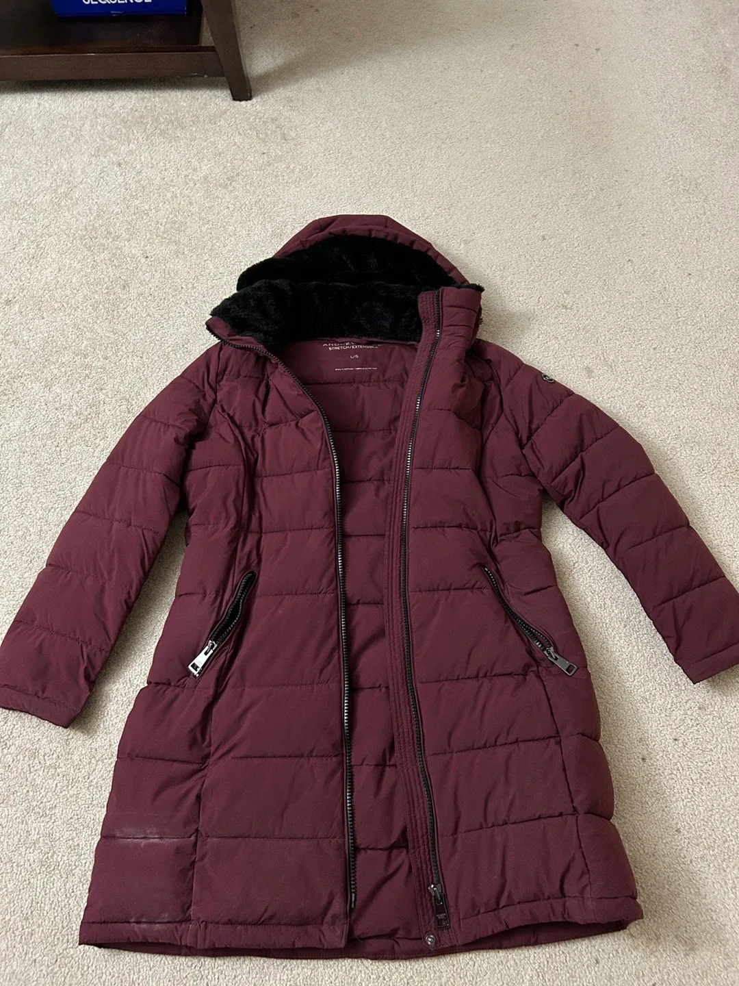 Assorted Women's Coats image indicator(2)