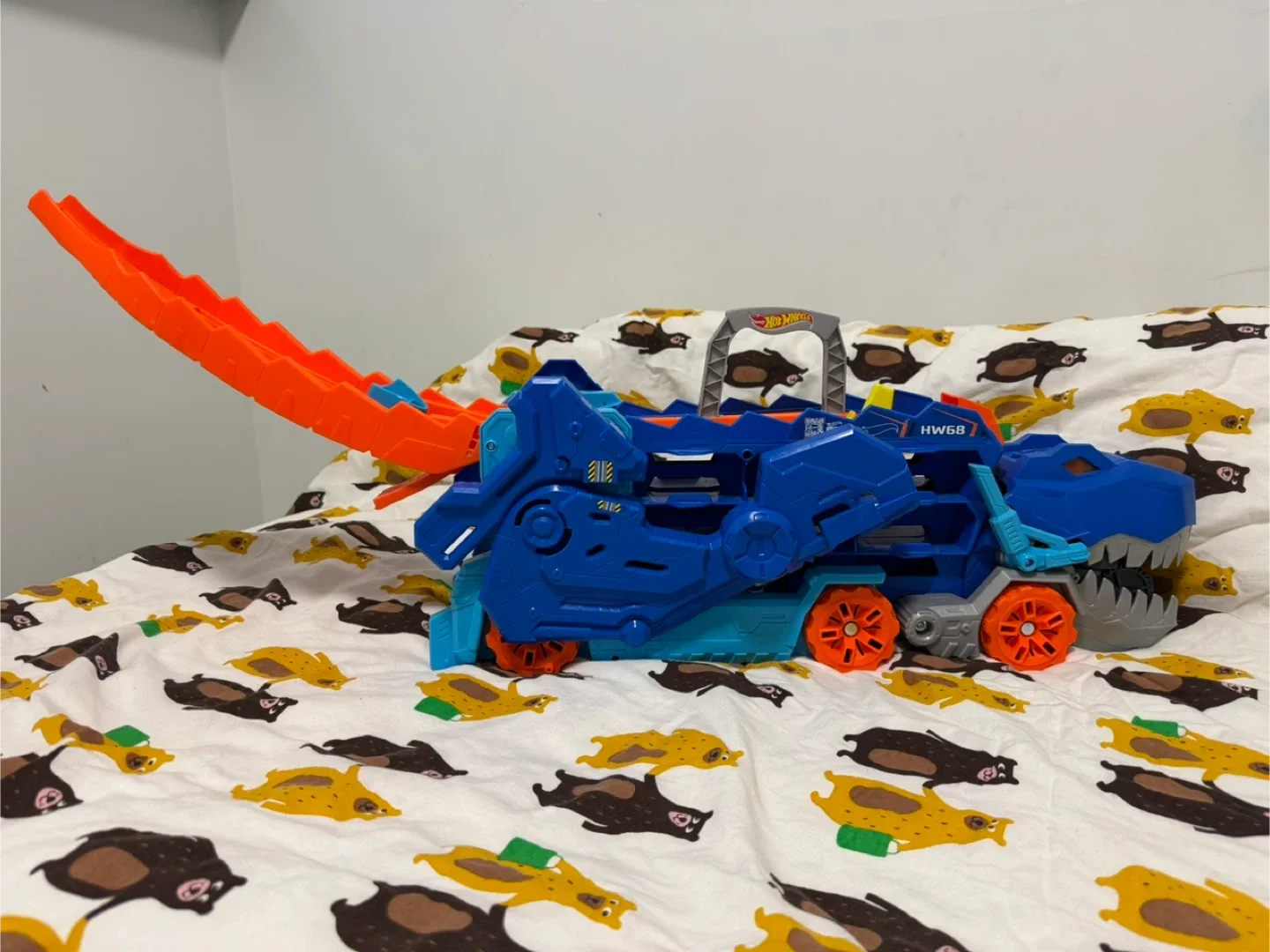 Hot Wheels T-Rex Transporter Truck image indicator(2)