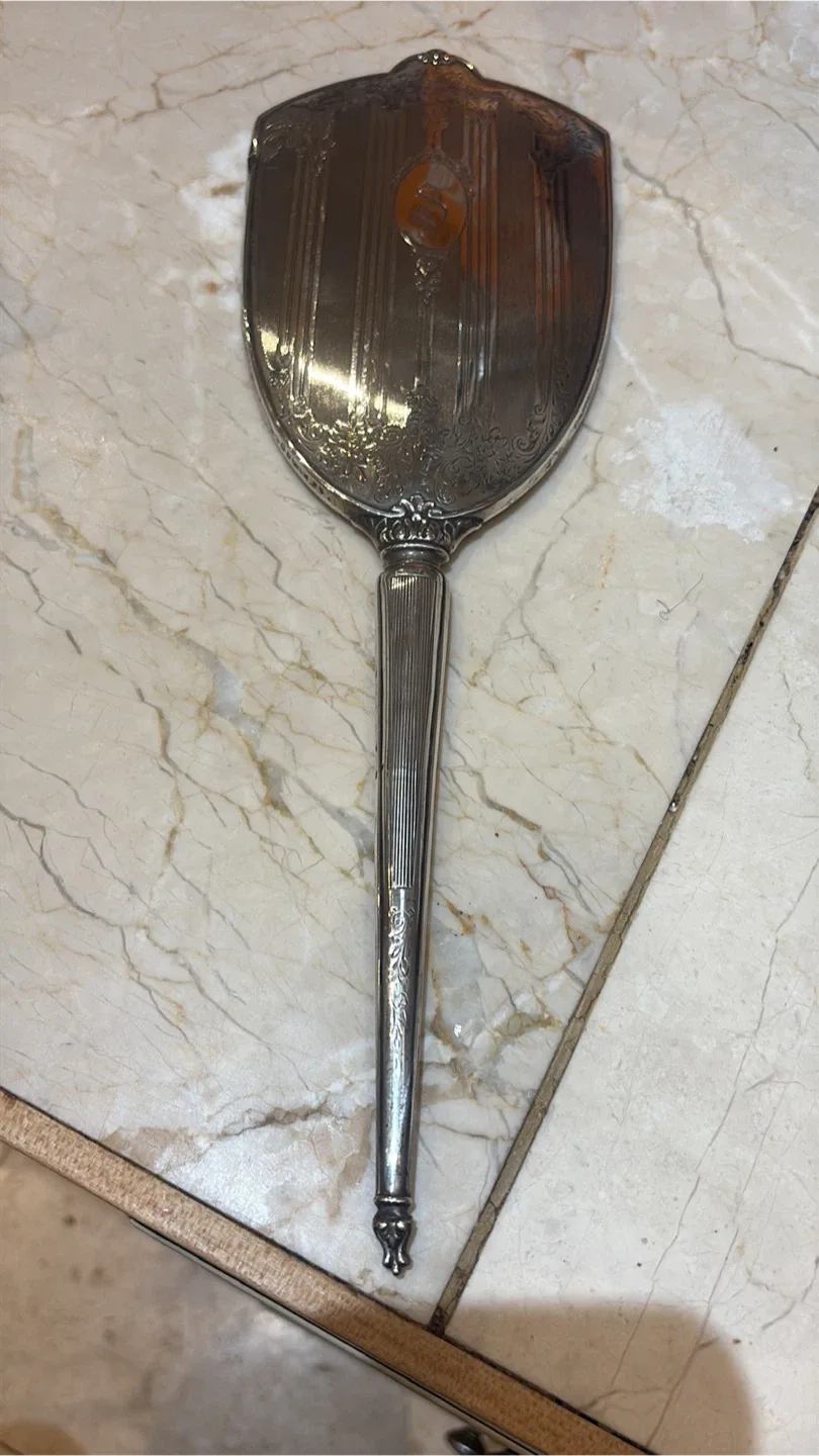 Vintage Sterling Silver Hand Mirror image indicator(2)