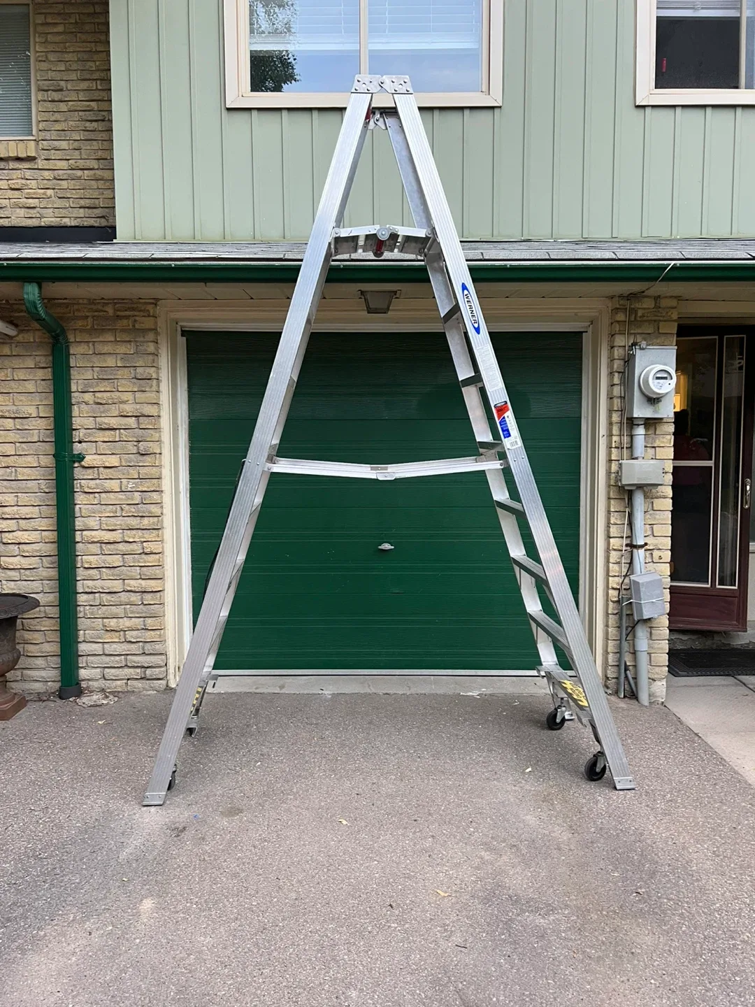 Werner PT378-4C Ladder, 8 ft. image indicator(3)