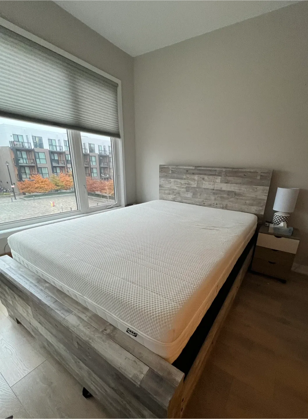 Ashley bed Frame + Bedbox + ÄNNELAND Mattress image indicator(3)