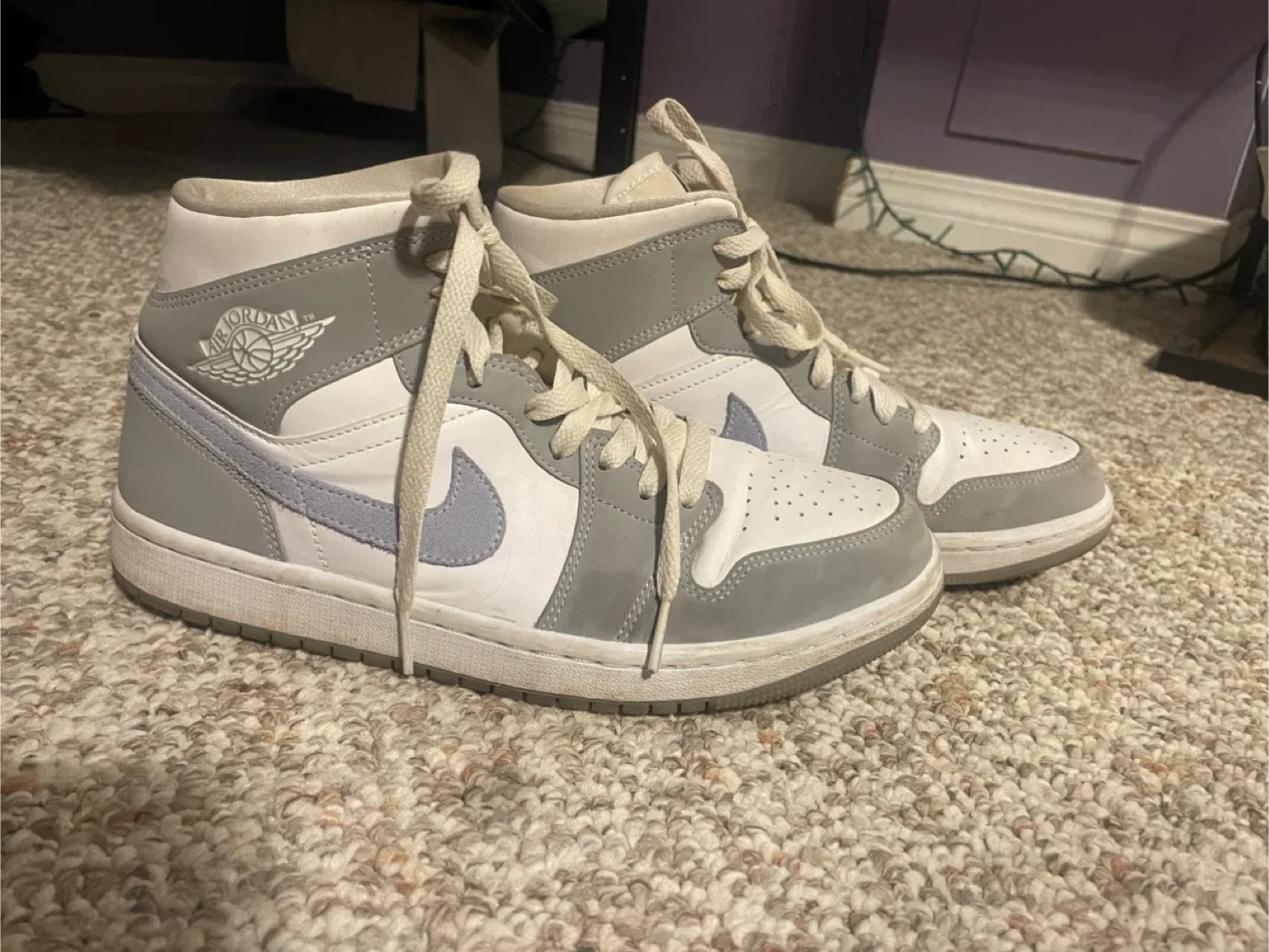 Nike Air Jordan 1 Mid sneakers - Womens 8.5 image indicator(7)