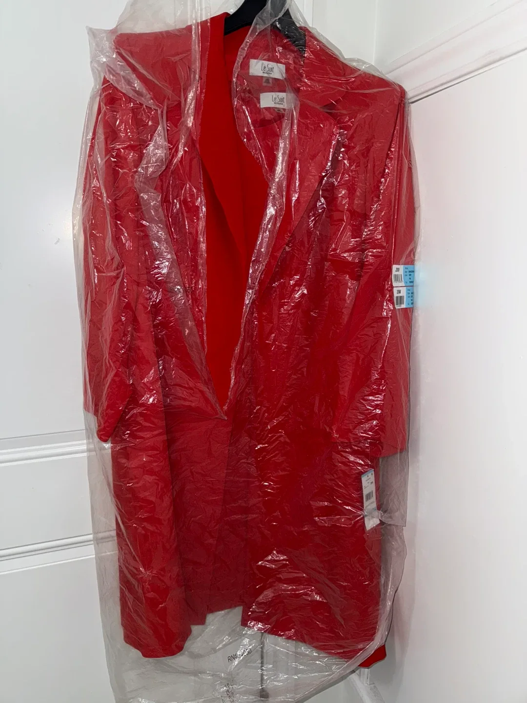 Le Suit Ruby Red 2-Piece Dress Suit - Size 20W image indicator(5)
