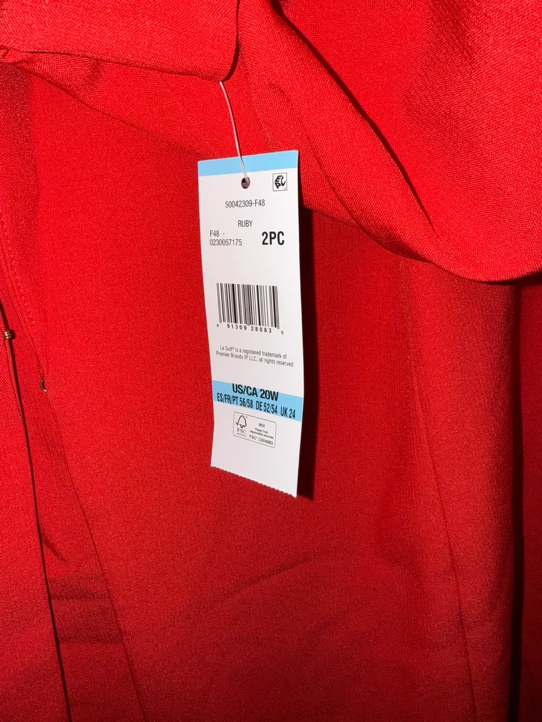 Le Suit Ruby Red 2-Piece Dress Suit - Size 20W image indicator(4)