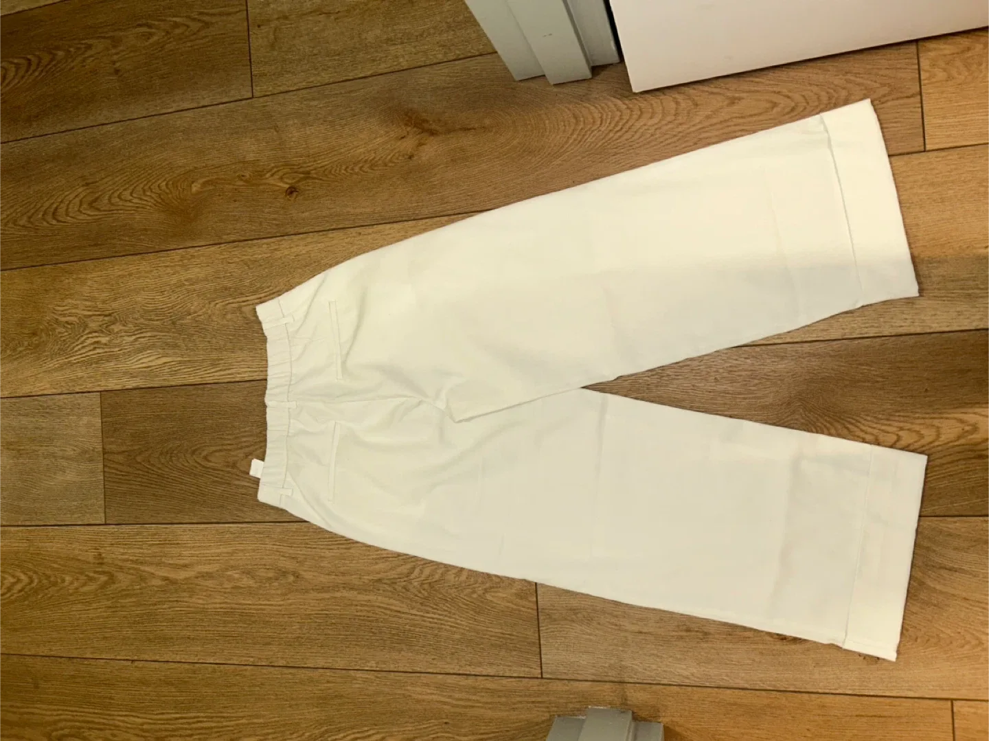 Banana Republic White Wide Leg Cropped Pants image indicator(3)