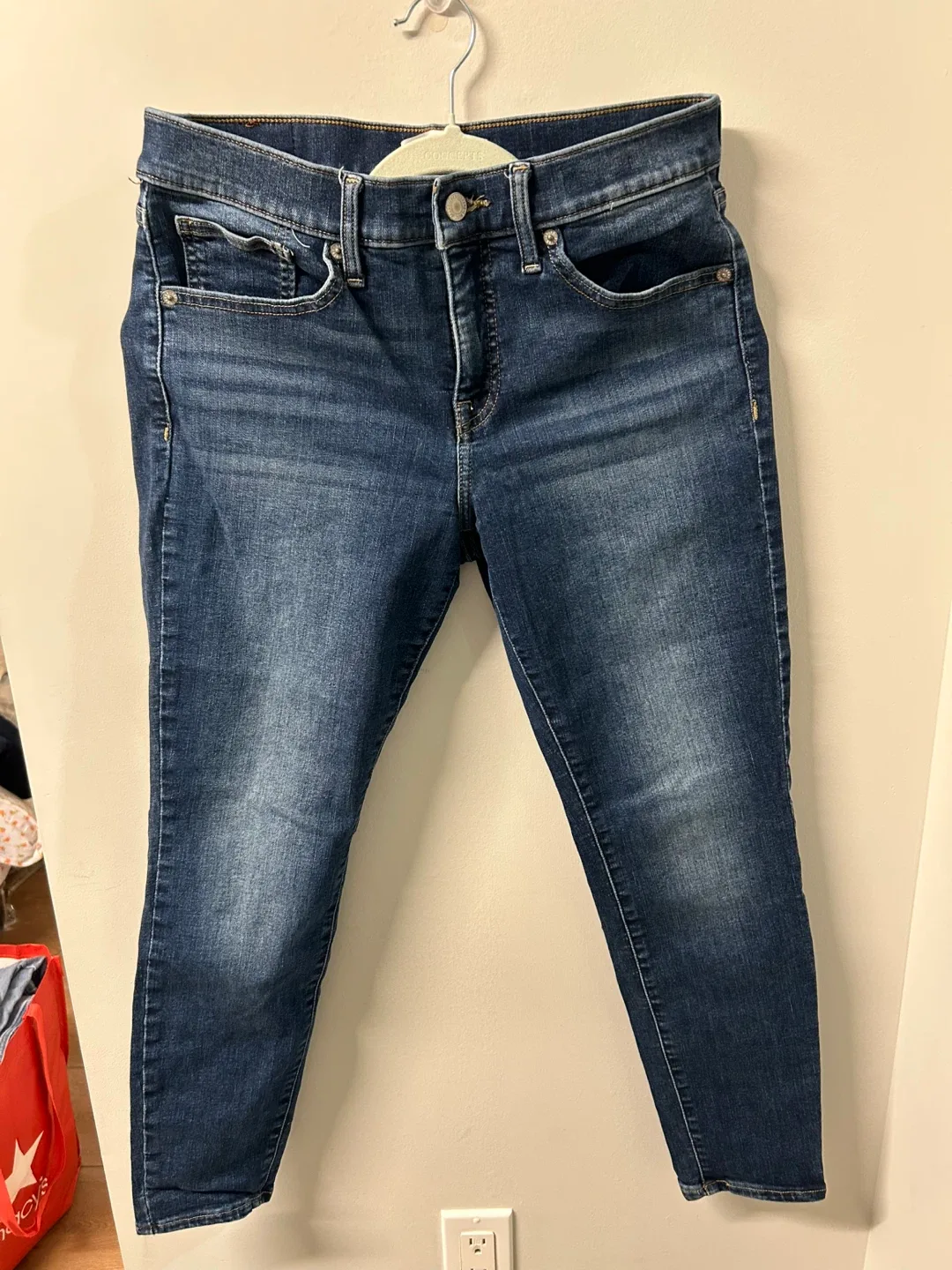 Lucky Brand Dark Wash Jeans - Size 8/29R