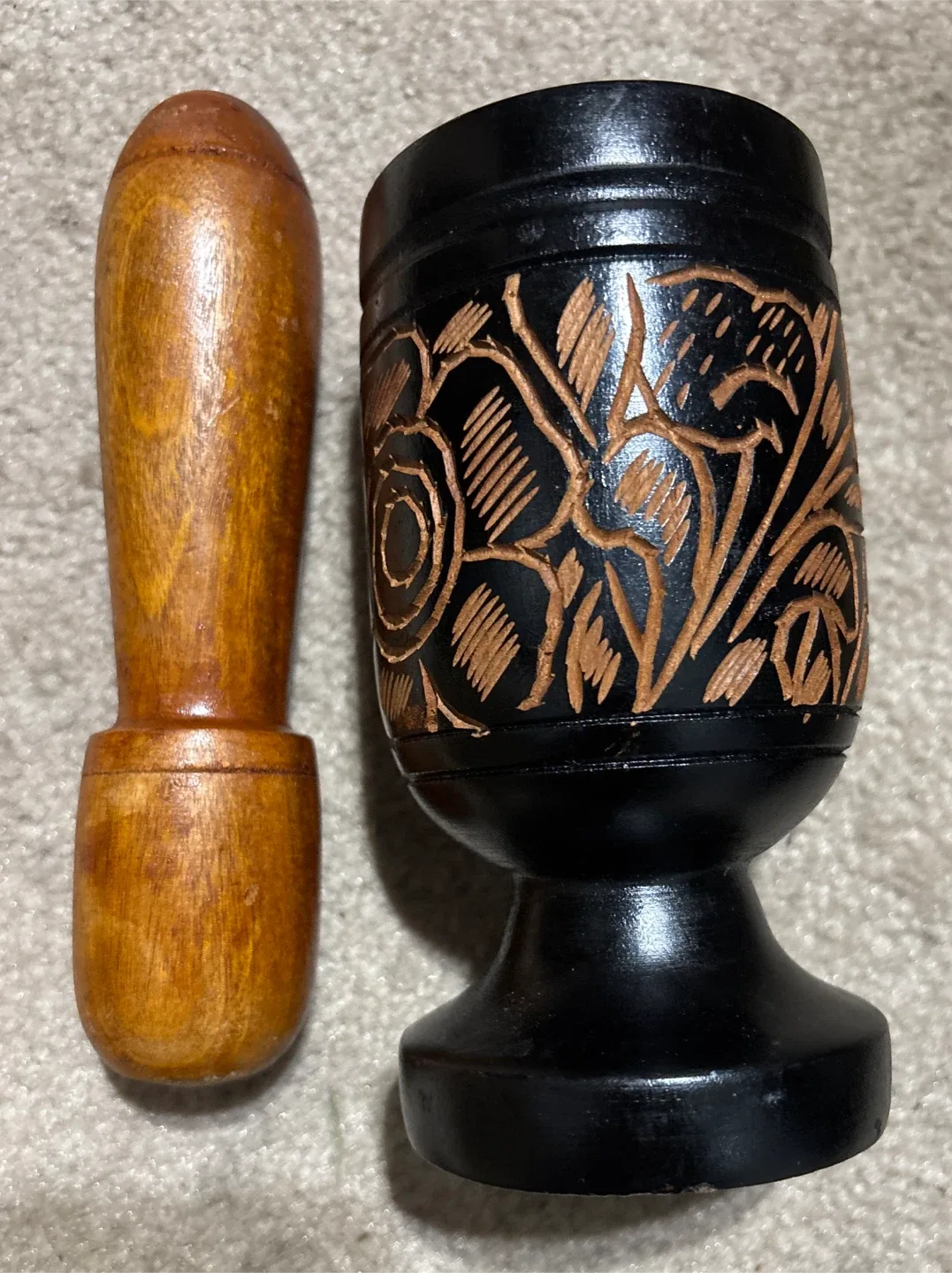 Pilon Haitiano hand-carved Mortar & Pestle image indicator(2)