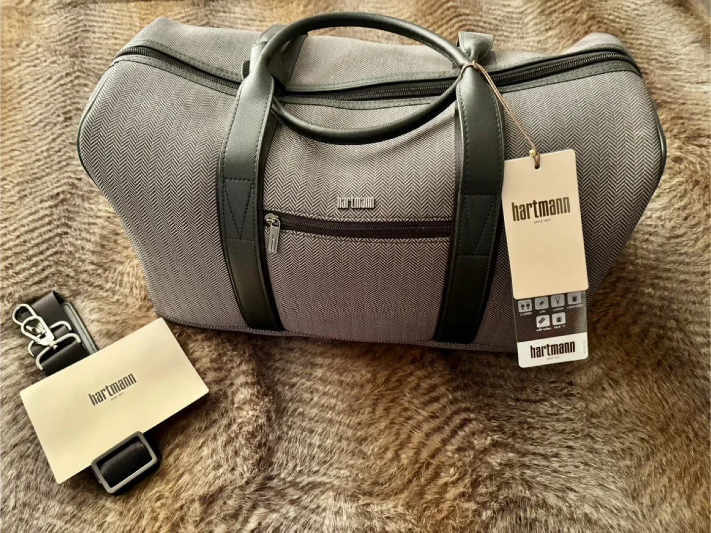 Hartmann Duffle Bag New w/Tags image indicator(2)