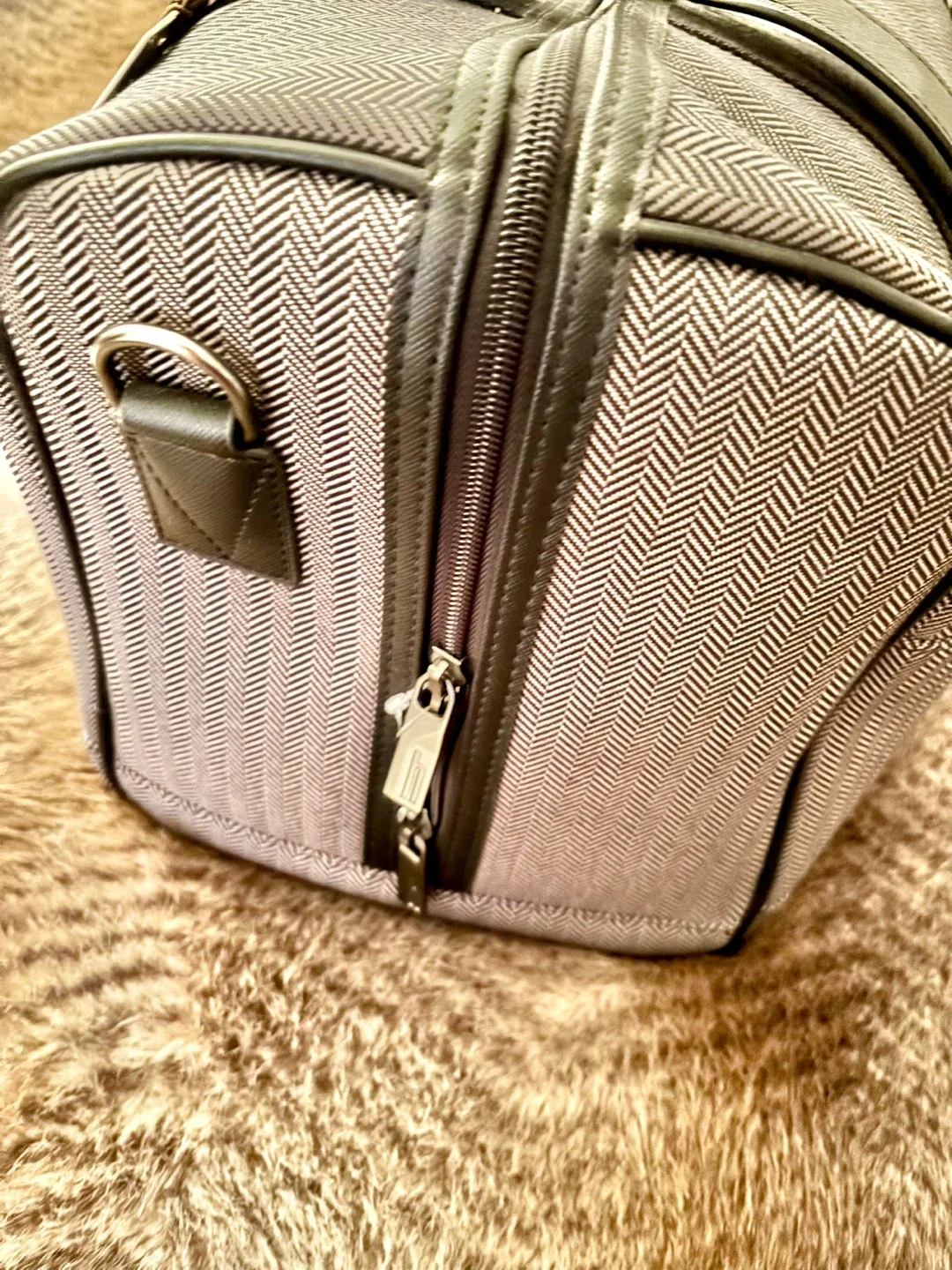 Hartmann Duffle Bag New w/Tags image indicator(10)