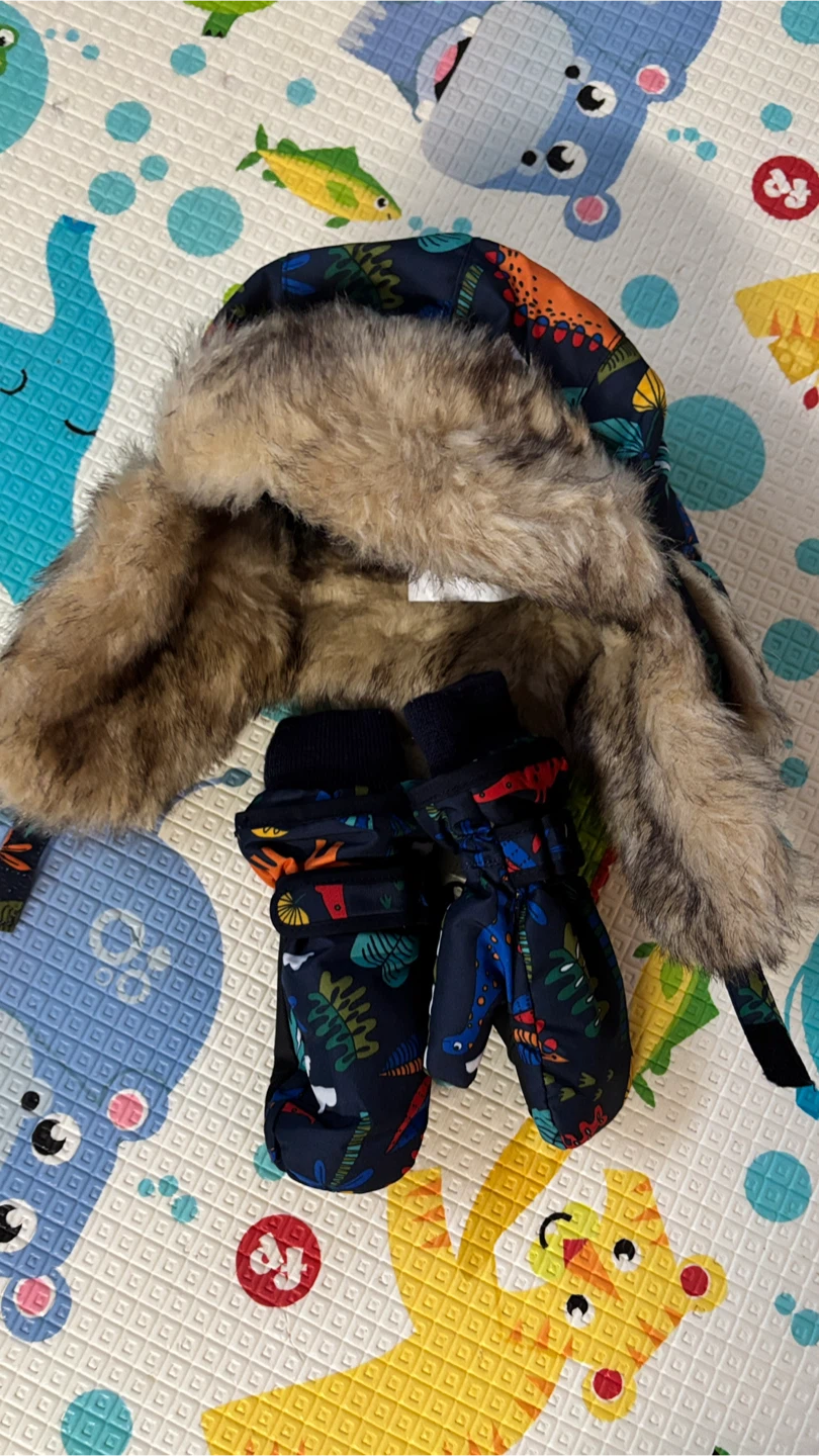size 2T Children's Place Winter Set: Jacket, Vest, Hat & Mittens - photo 3