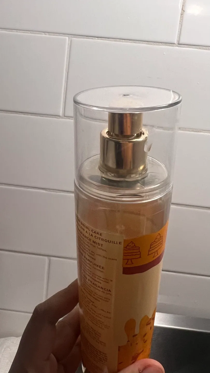 Bath & Body Works Pumpkin Swirl Cake Fragrance Mist image indicator(2)