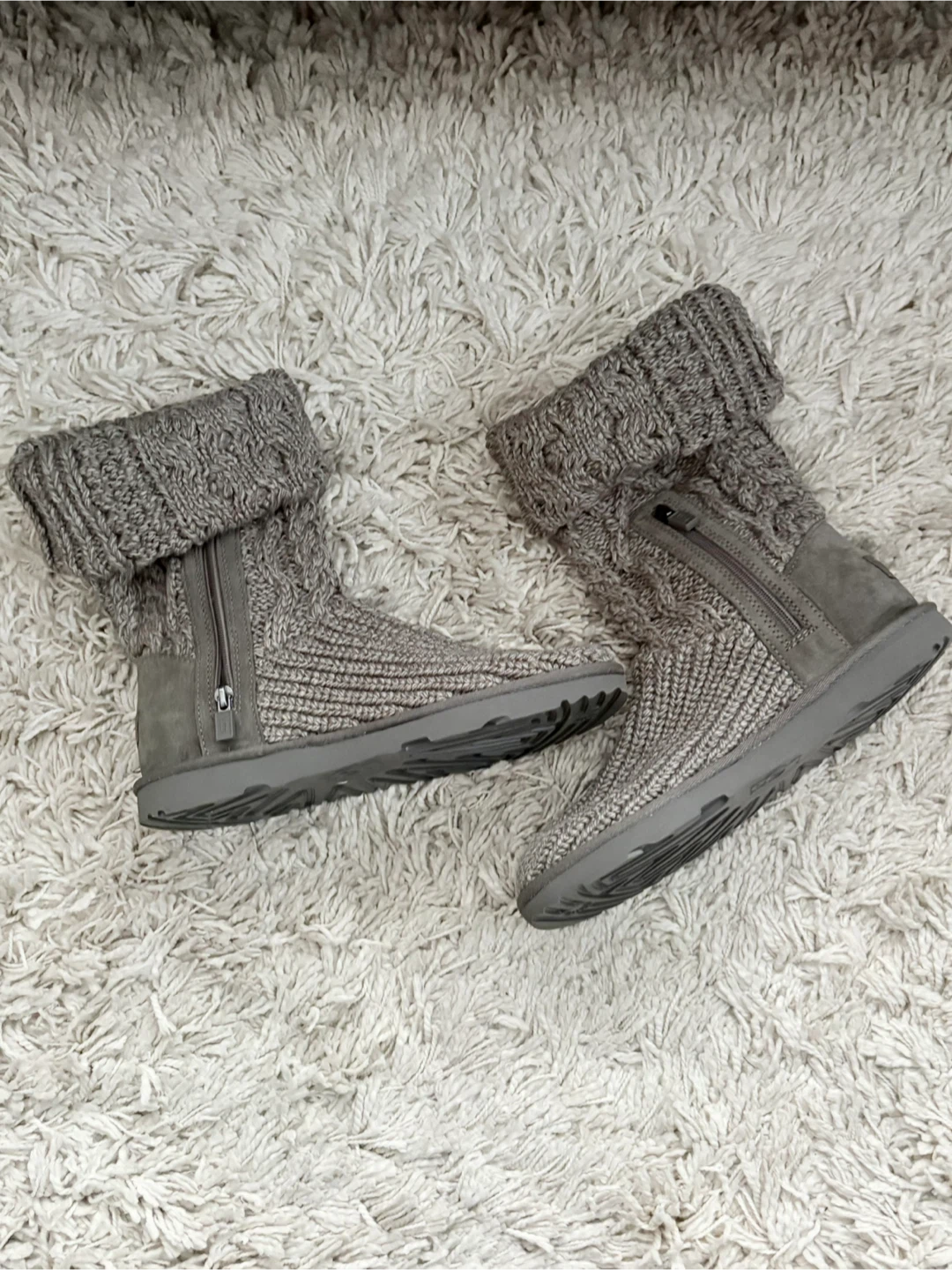 UGG Knit Boots - Size 6 - photo 3