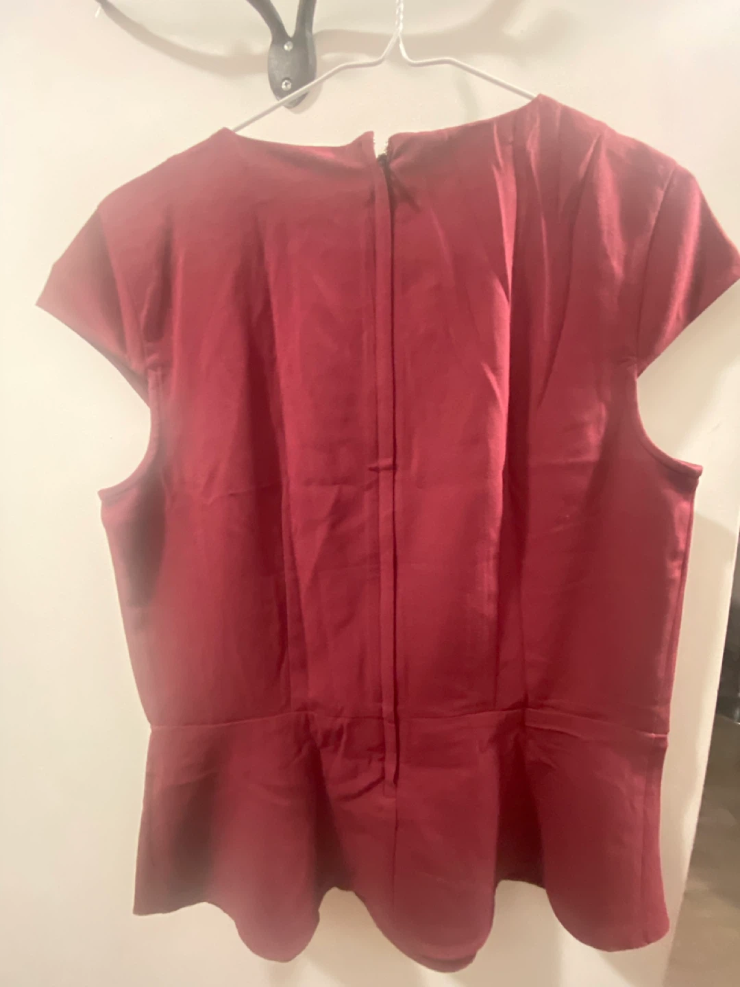 NEW H&M Burgundy Peplum Top - Size L - photo 3