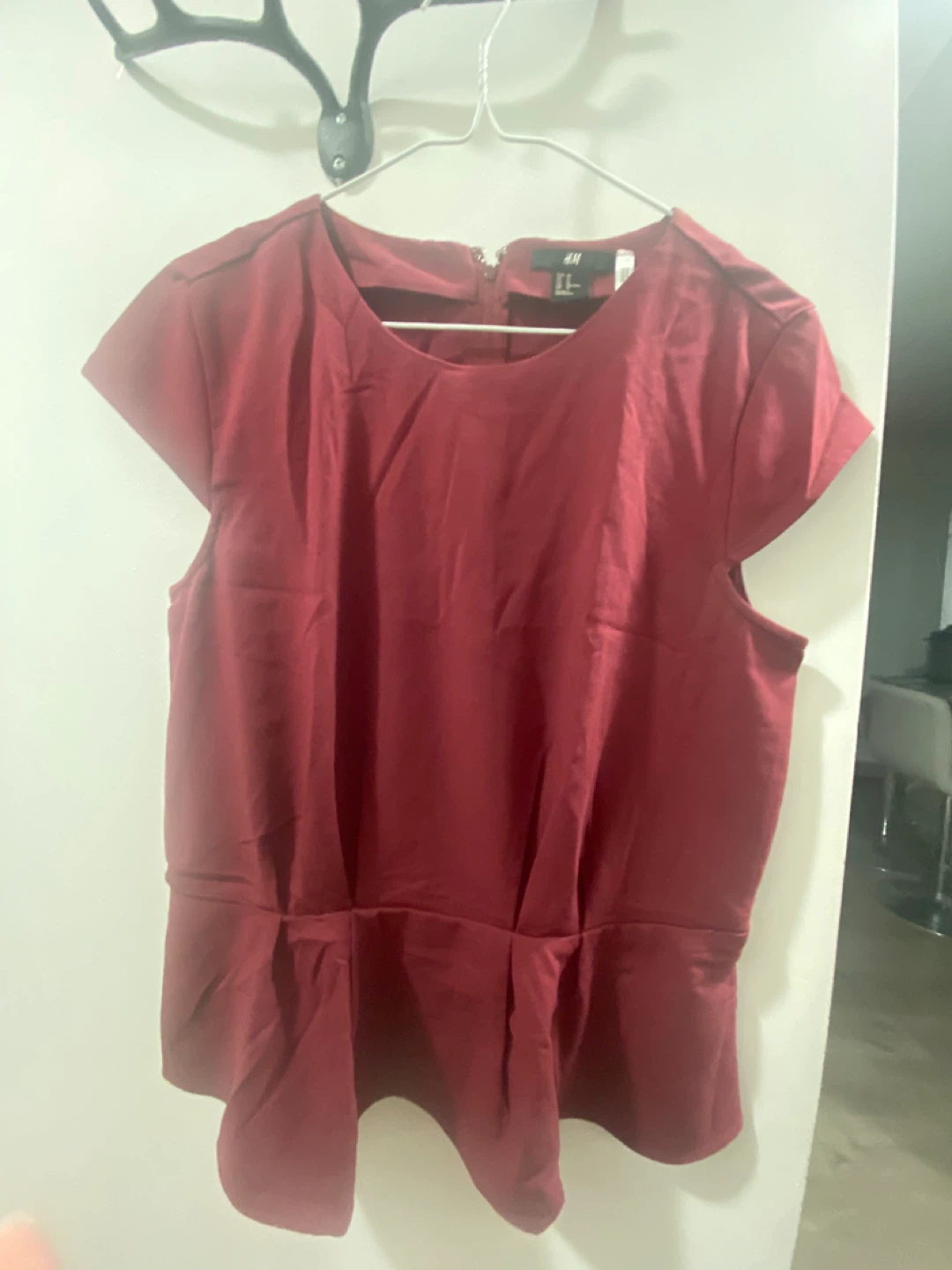 NEW H&M Burgundy Peplum Top - Size L - photo 2