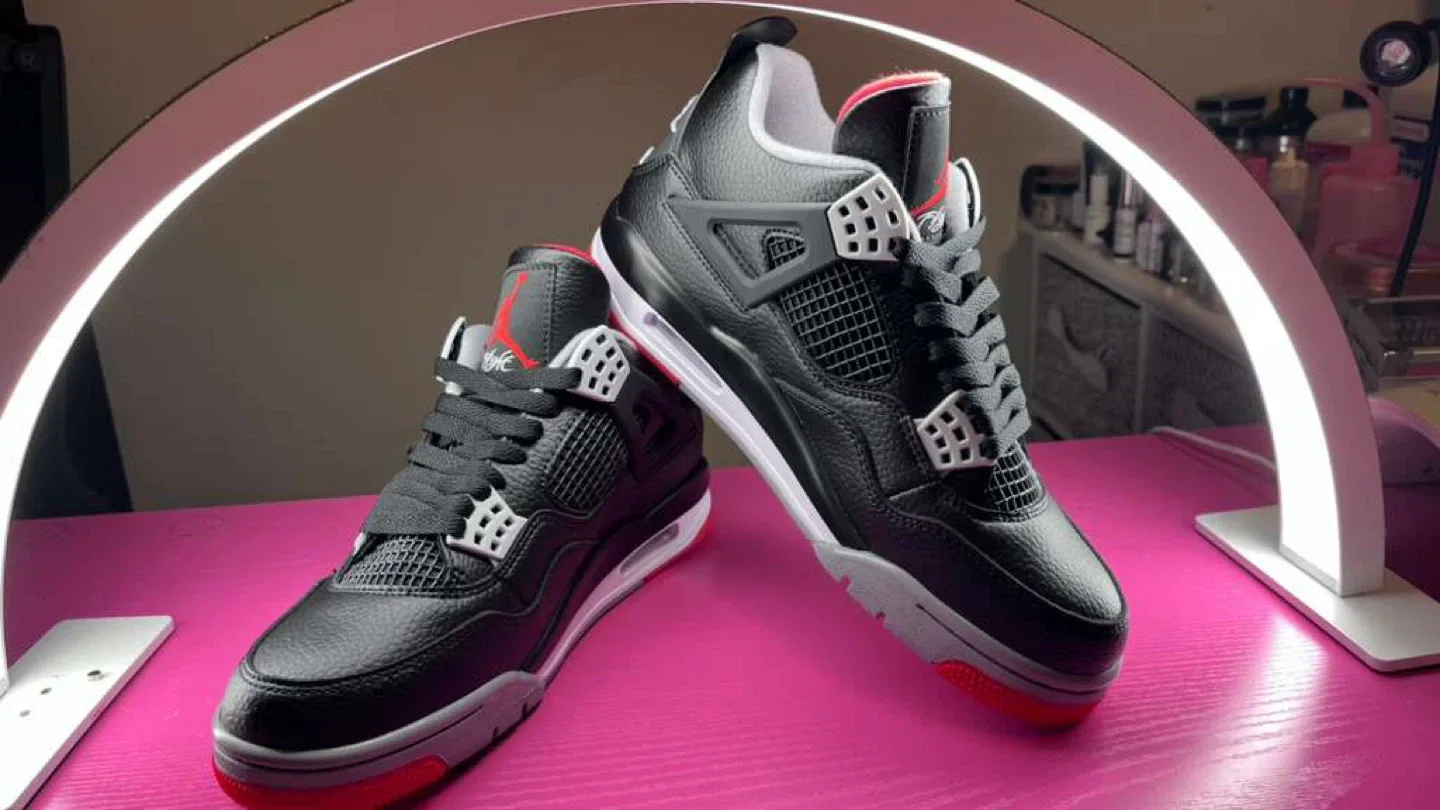 Nike Air Jordan 4 Retro Bred image indicator(4)