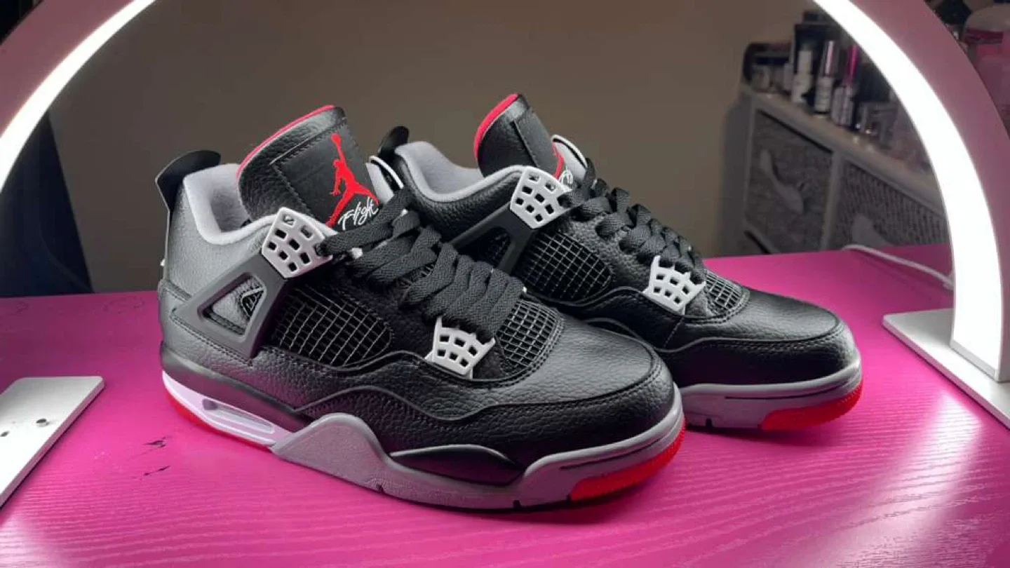Nike Air Jordan 4 Retro Bred image indicator(2)
