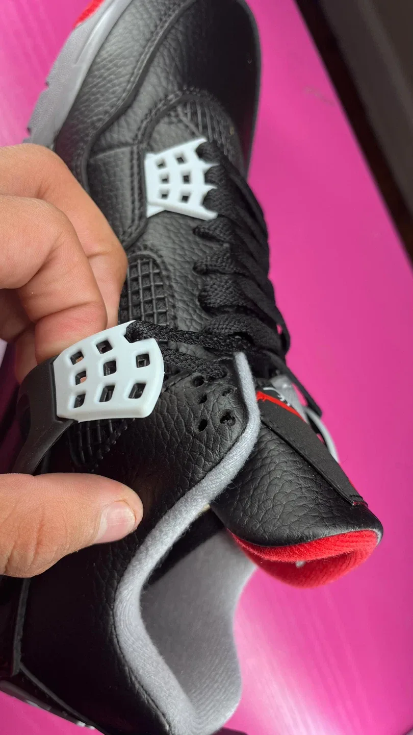 Nike Air Jordan 4 Retro Bred image indicator(5)
