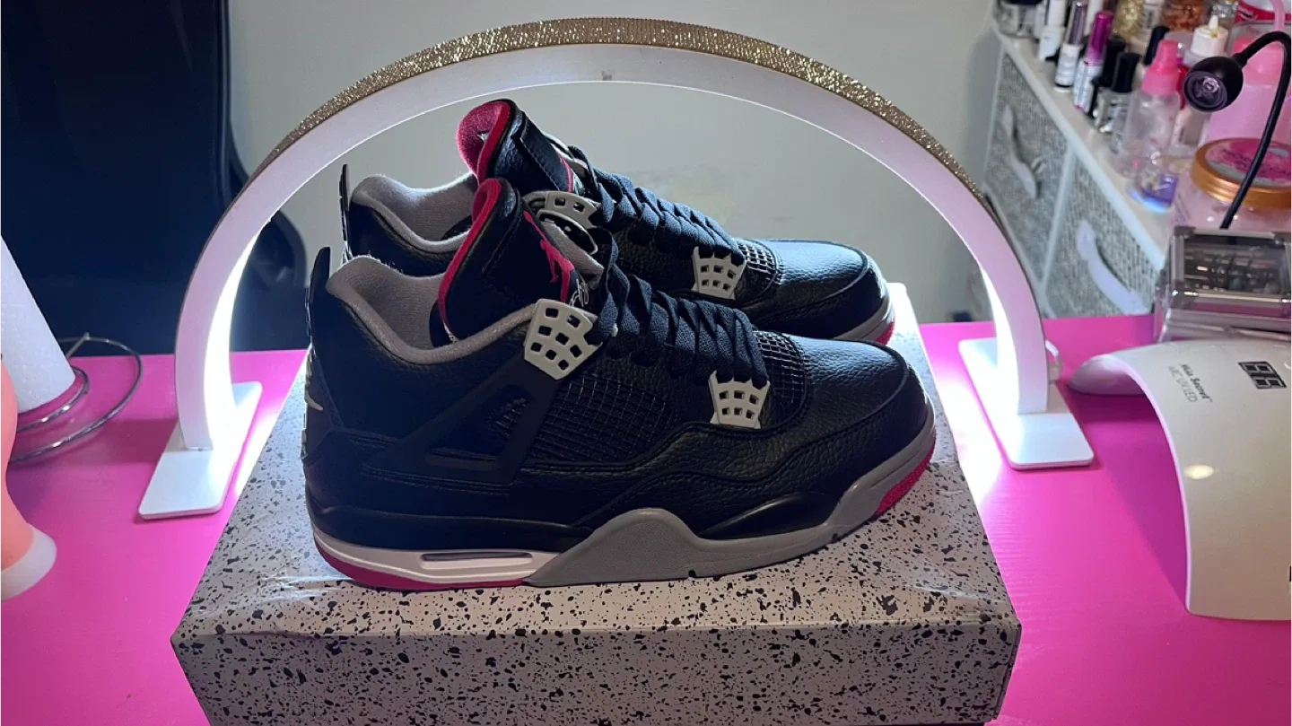 Nike Air Jordan 4 Retro Bred image indicator(6)