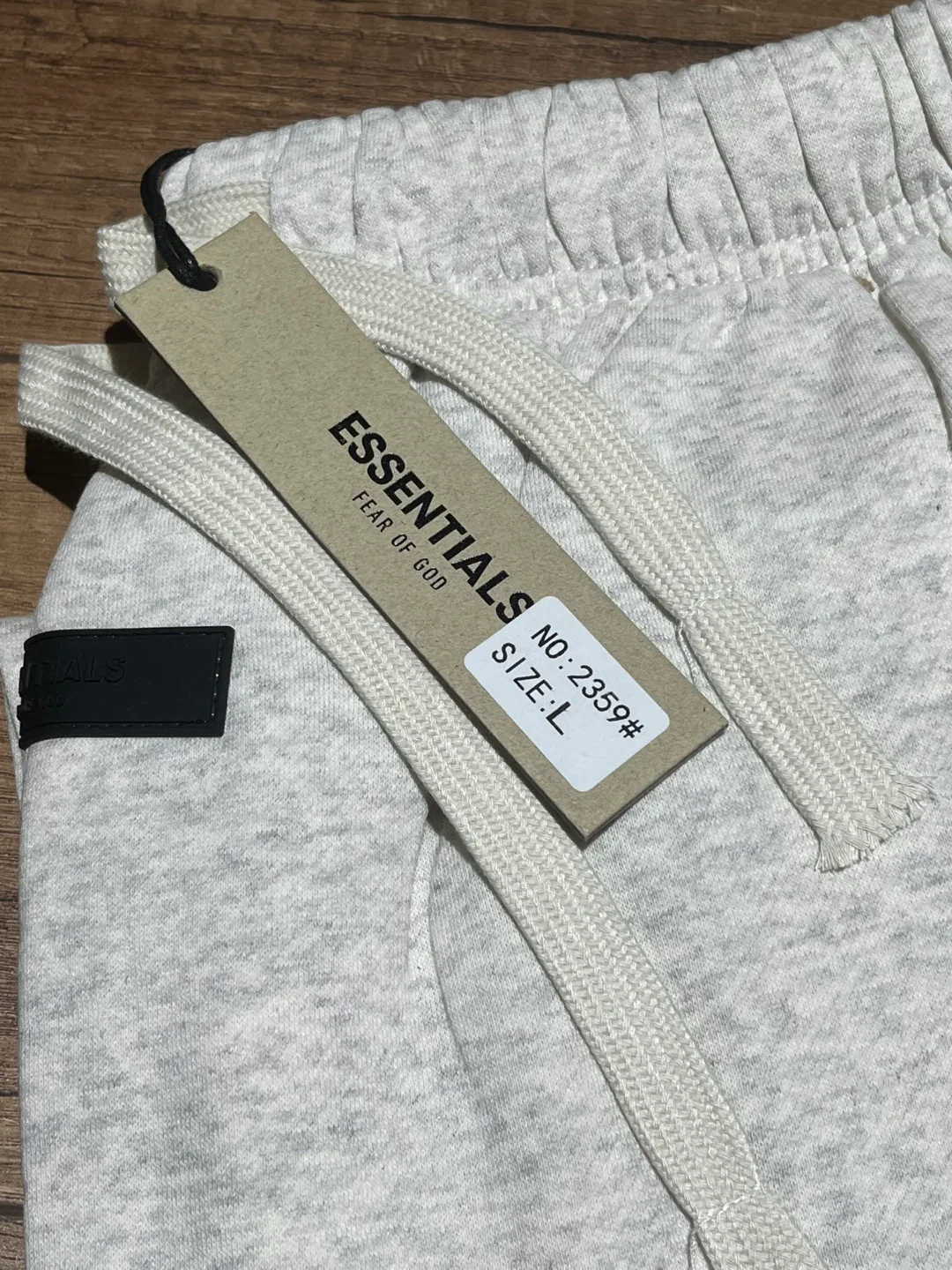 Essentials Fear of God Light Oatmeal Set image indicator(8)