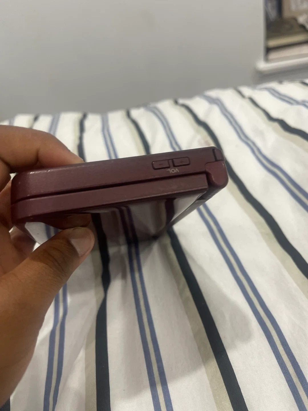 Nintendo DS XL - Burgundy image indicator(4)