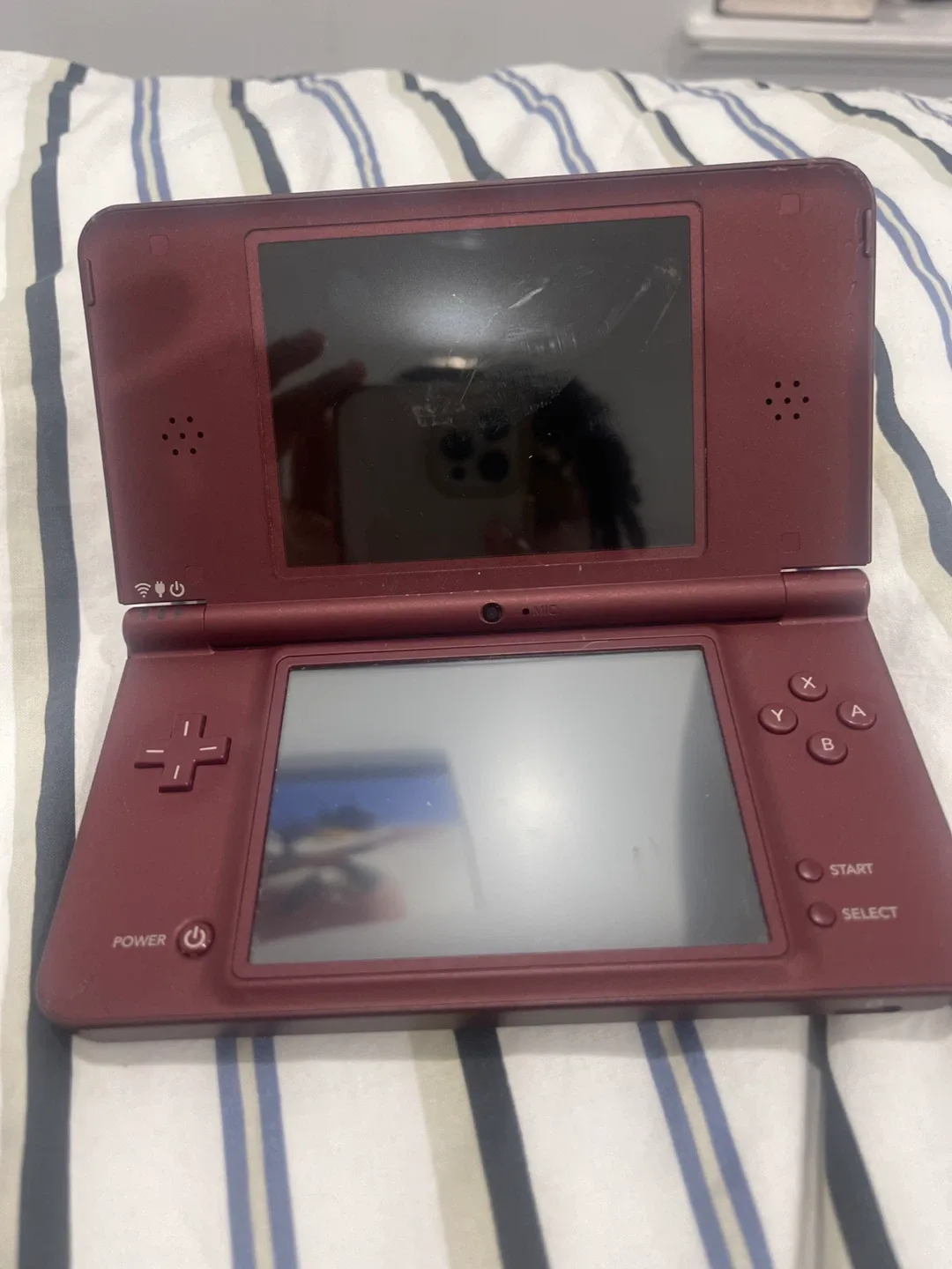 Nintendo DS XL - Burgundy image indicator(2)
