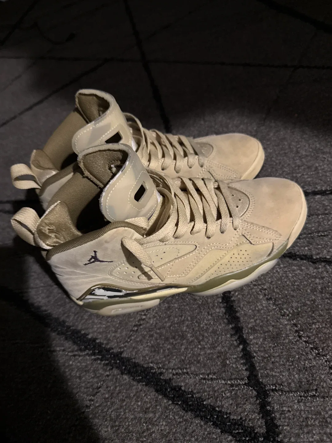 Jordan 6 Rings Shoes, Beige image indicator(2)