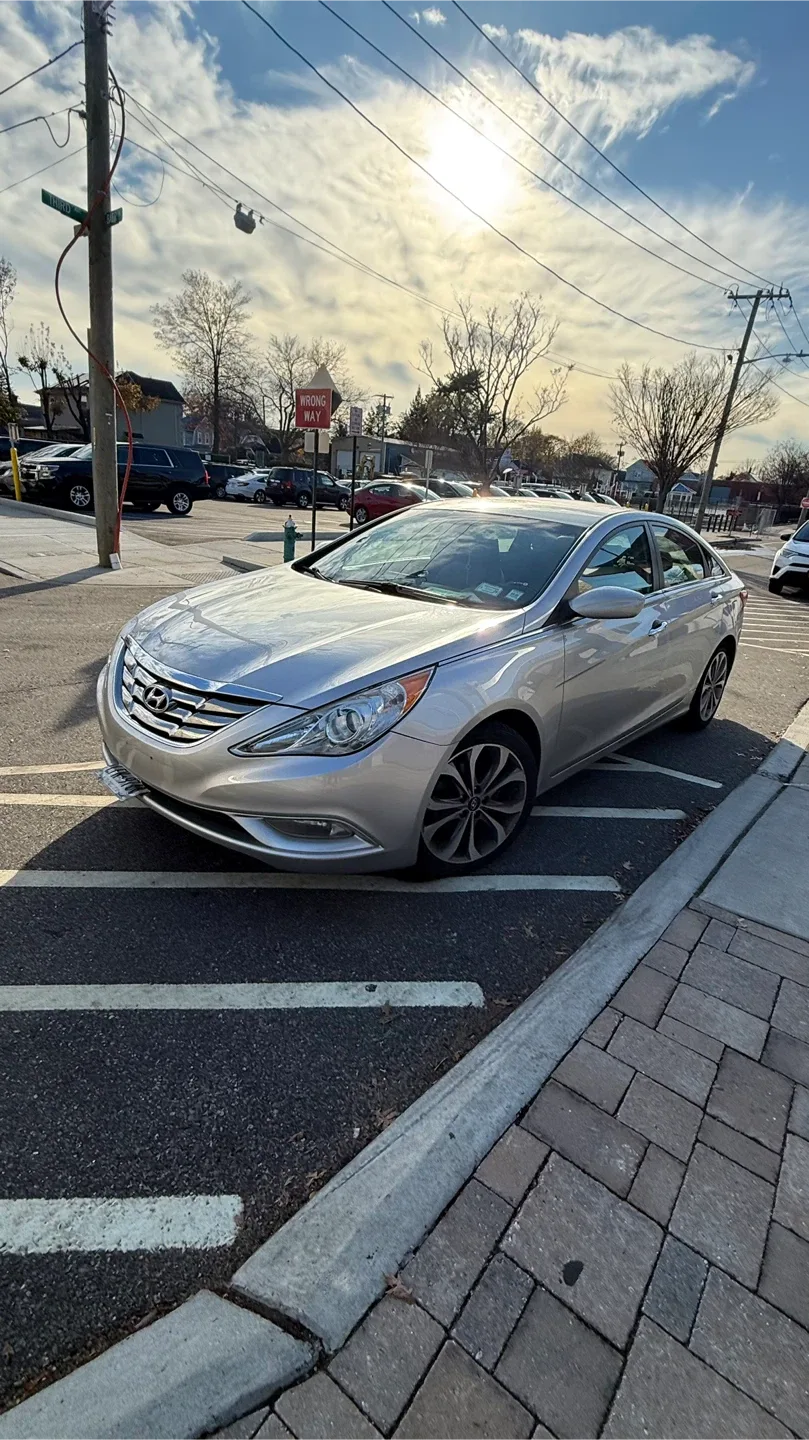 2013 Hyundai Sonata Silver Sedan