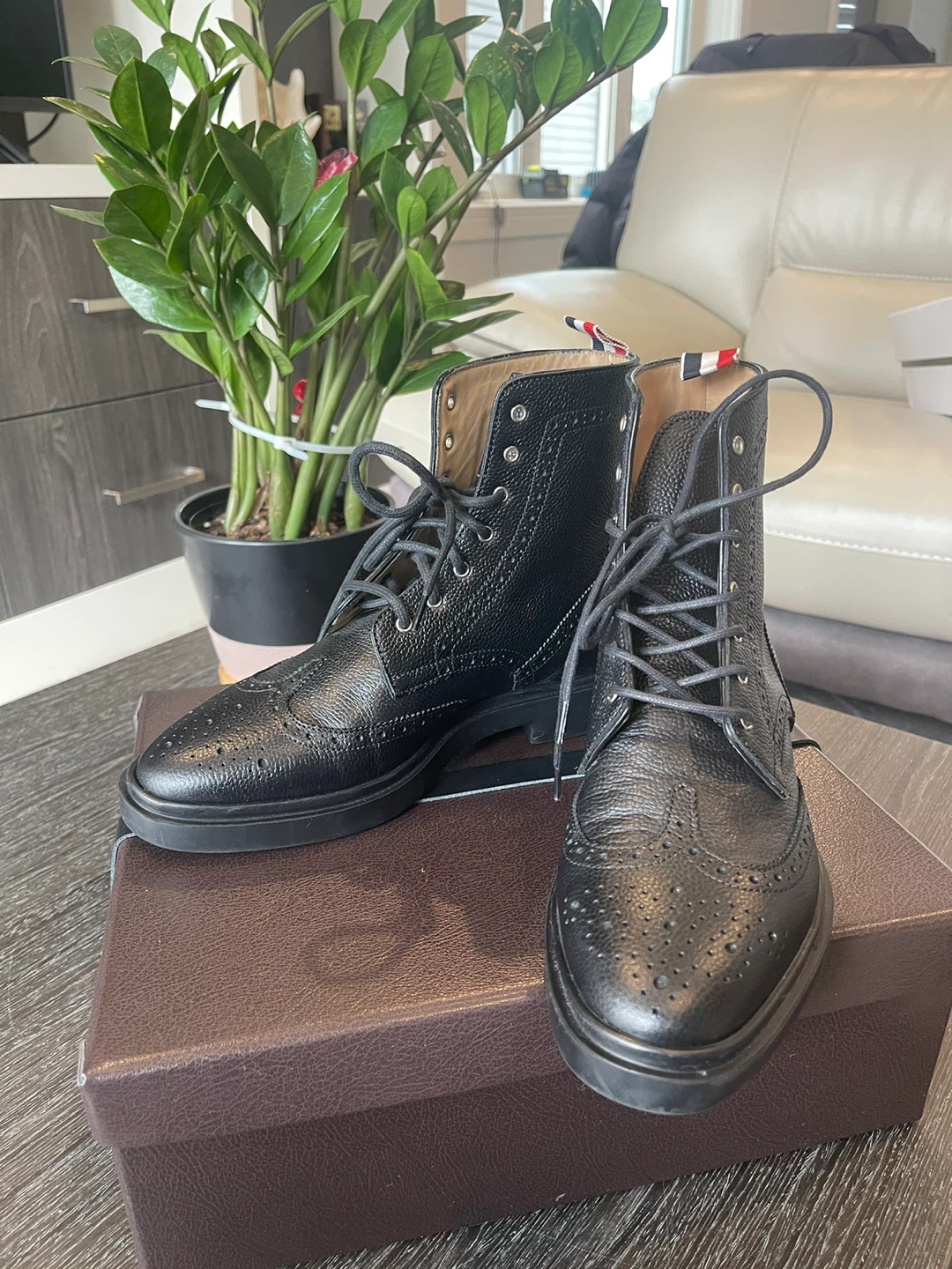 Thom Browne Black Leather Wingtip Boots - photo 2