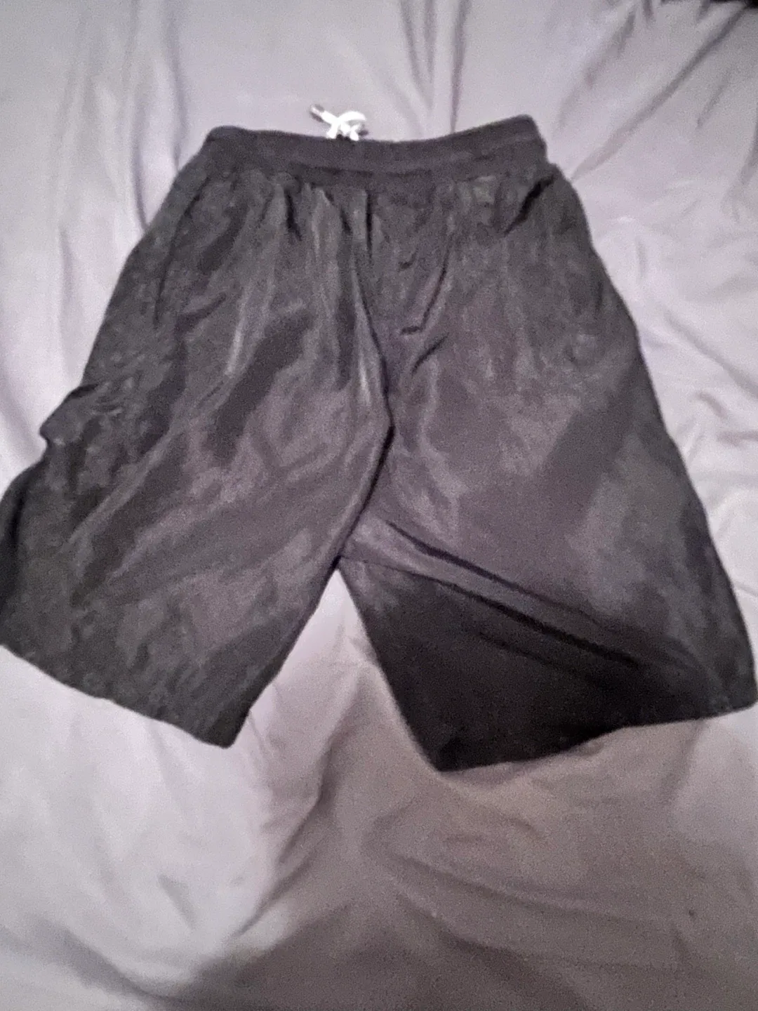 Louis Vuitton Black Swim Shorts - Size M image indicator(3)