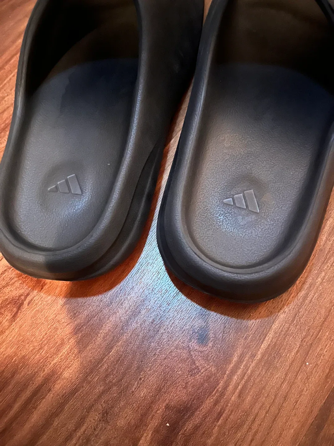 Adidas Adilette Slides - Size 10 - Black image indicator(2)
