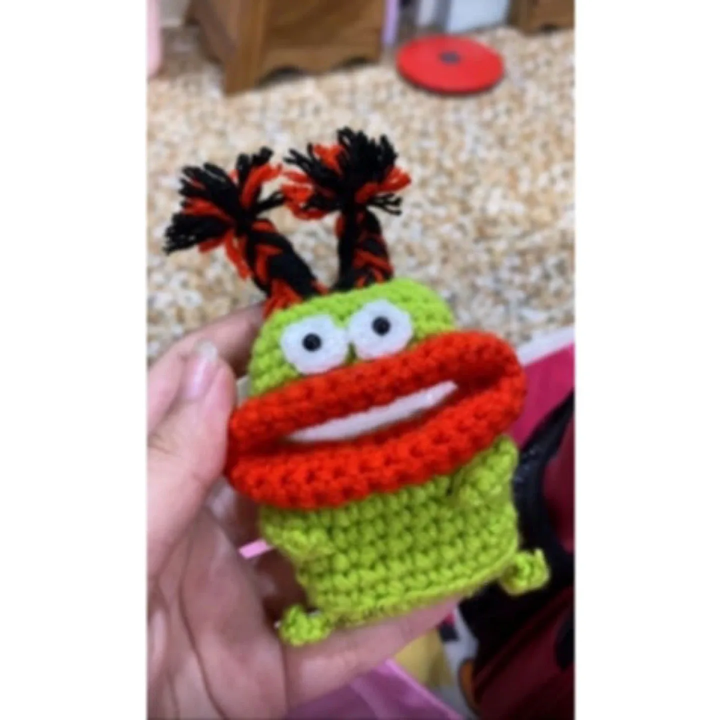 Crochet AirPod Pro Case image indicator(4)