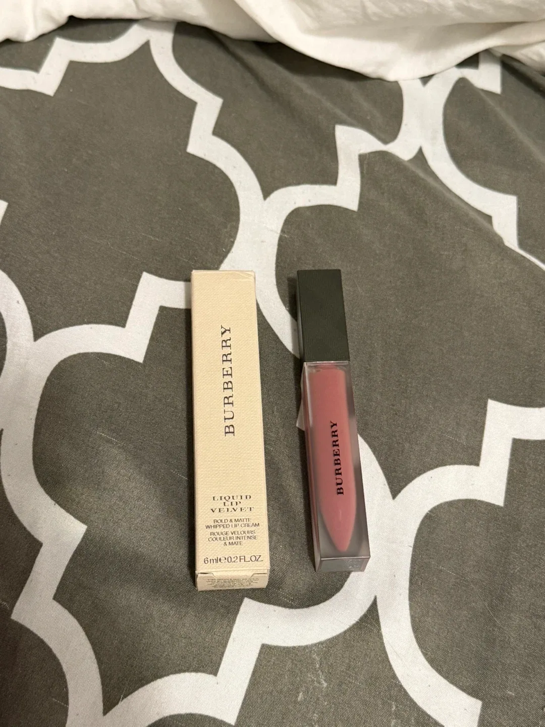 Burberry Kisses Liquid Matte (Shade: Dark Rosewood)