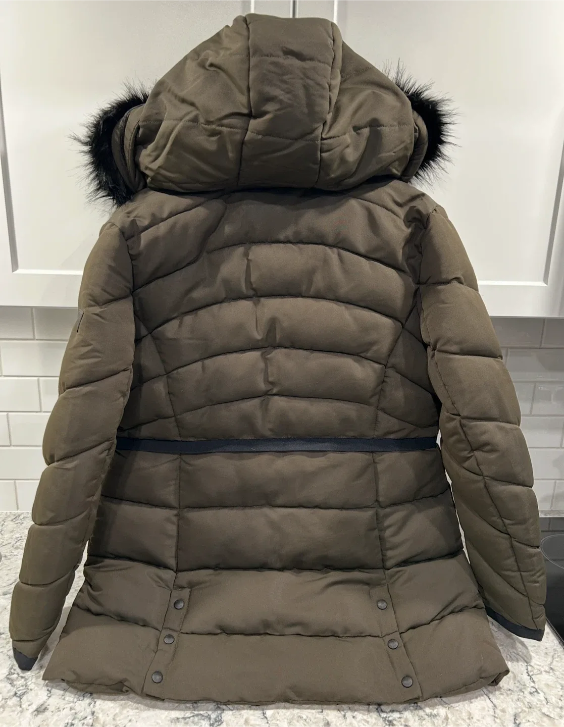 Women’s Guess Olive Green Winter Puffer Coat (Size XL) image indicator(2)