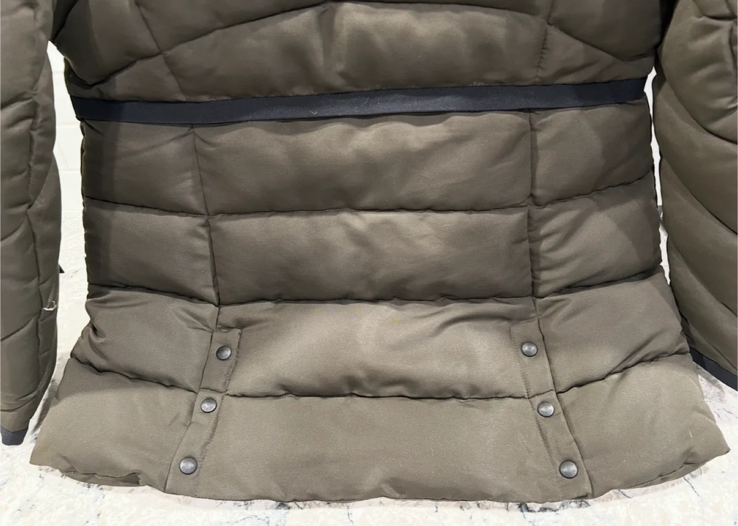 Women’s Guess Olive Green Winter Puffer Coat (Size XL) image indicator(7)