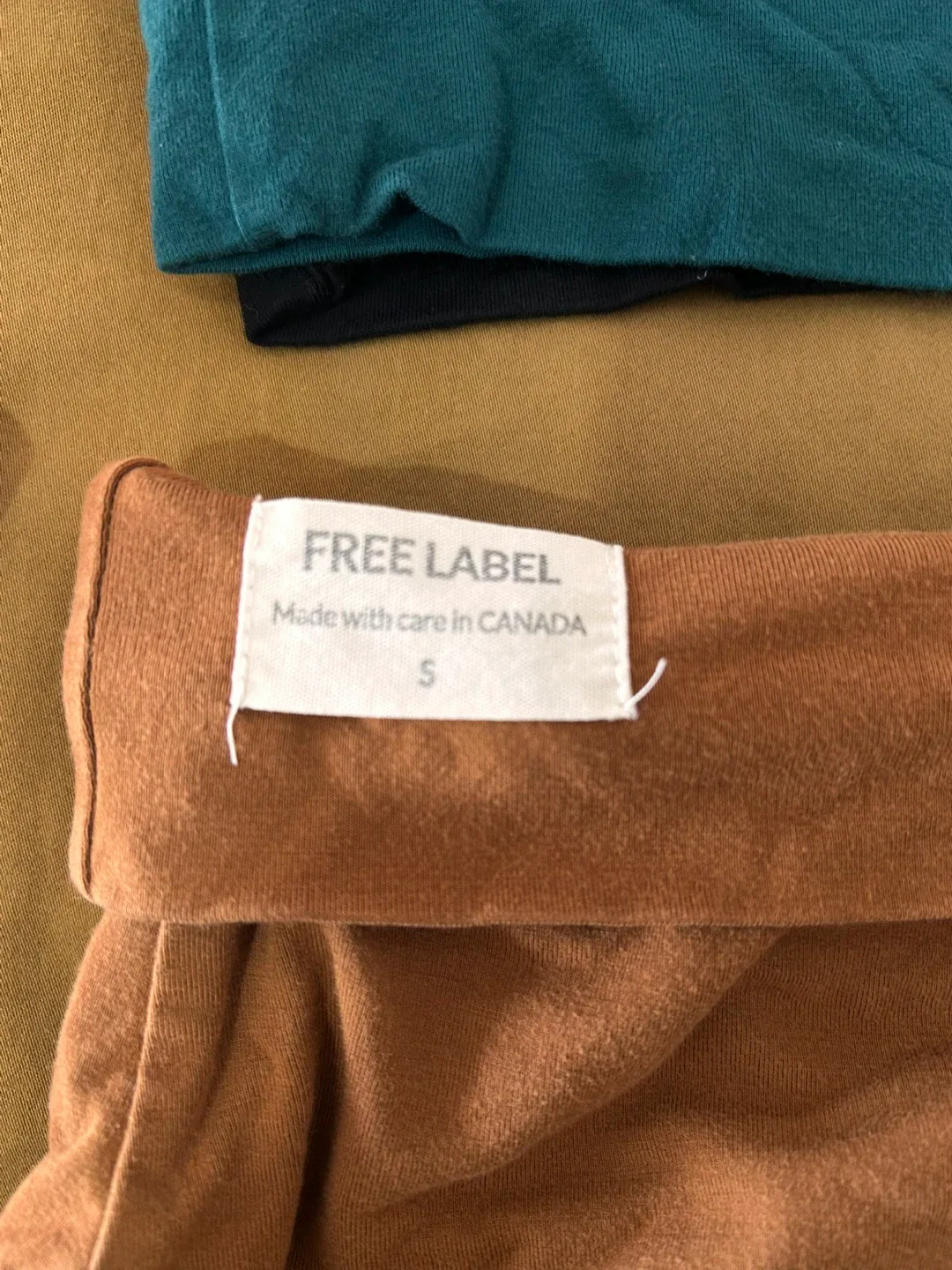 Free Label Set - Sports Bras & Jumpsuit, Size S image indicator(3)