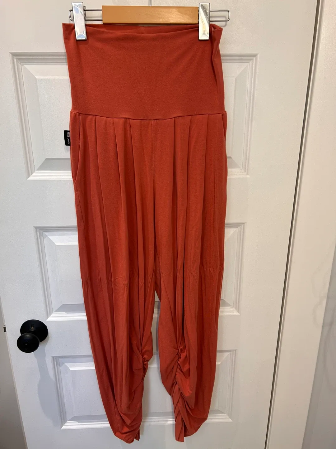 Free Label Set - Sports Bras & Jumpsuit, Size S image indicator(7)