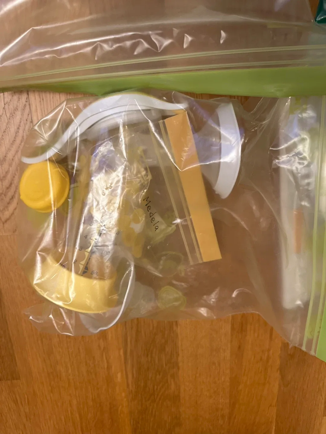 Medals Breast Pumps image indicator(5)