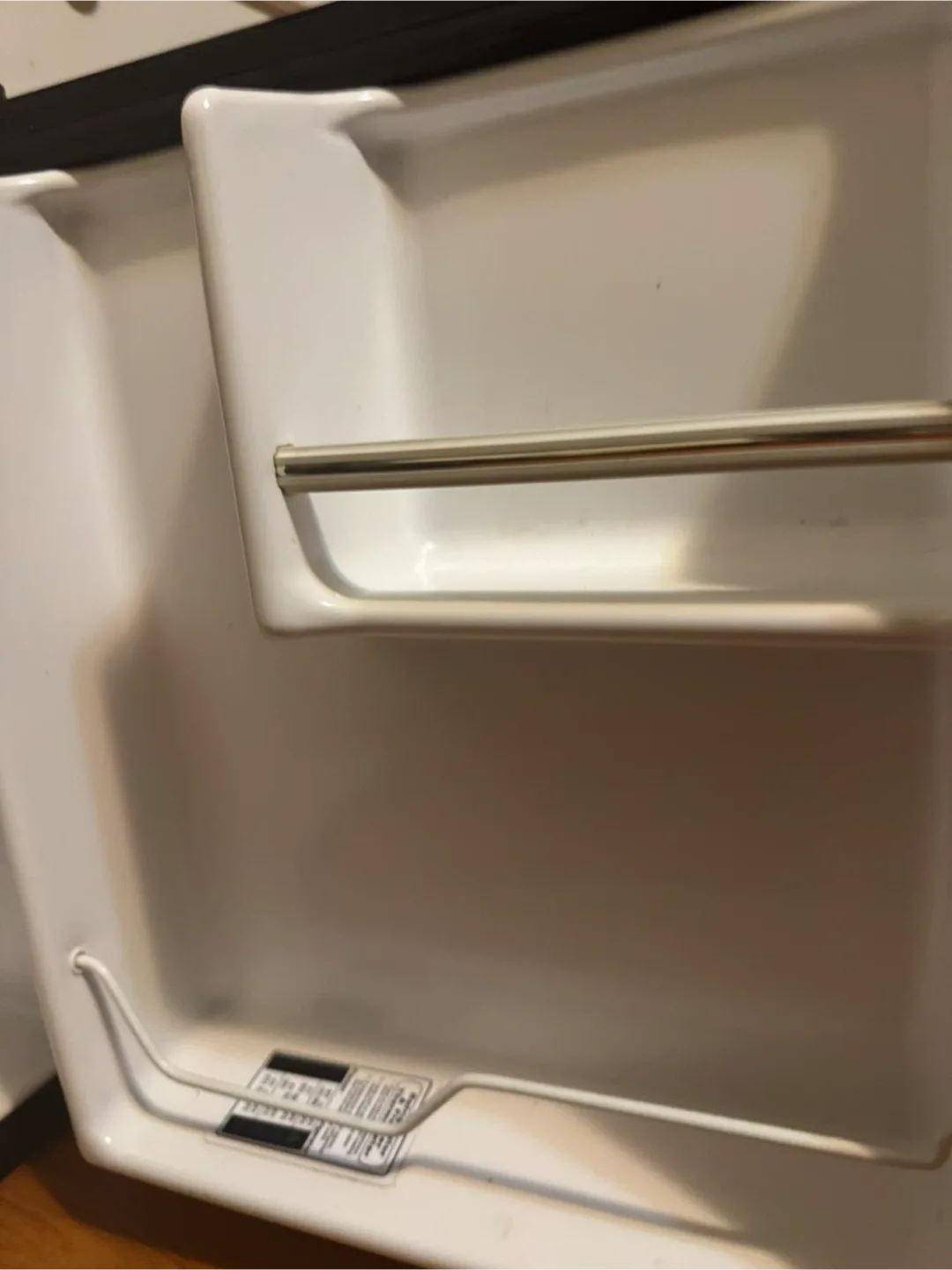 Igloo Mini Fridge - Compact & Convenient image indicator(3)