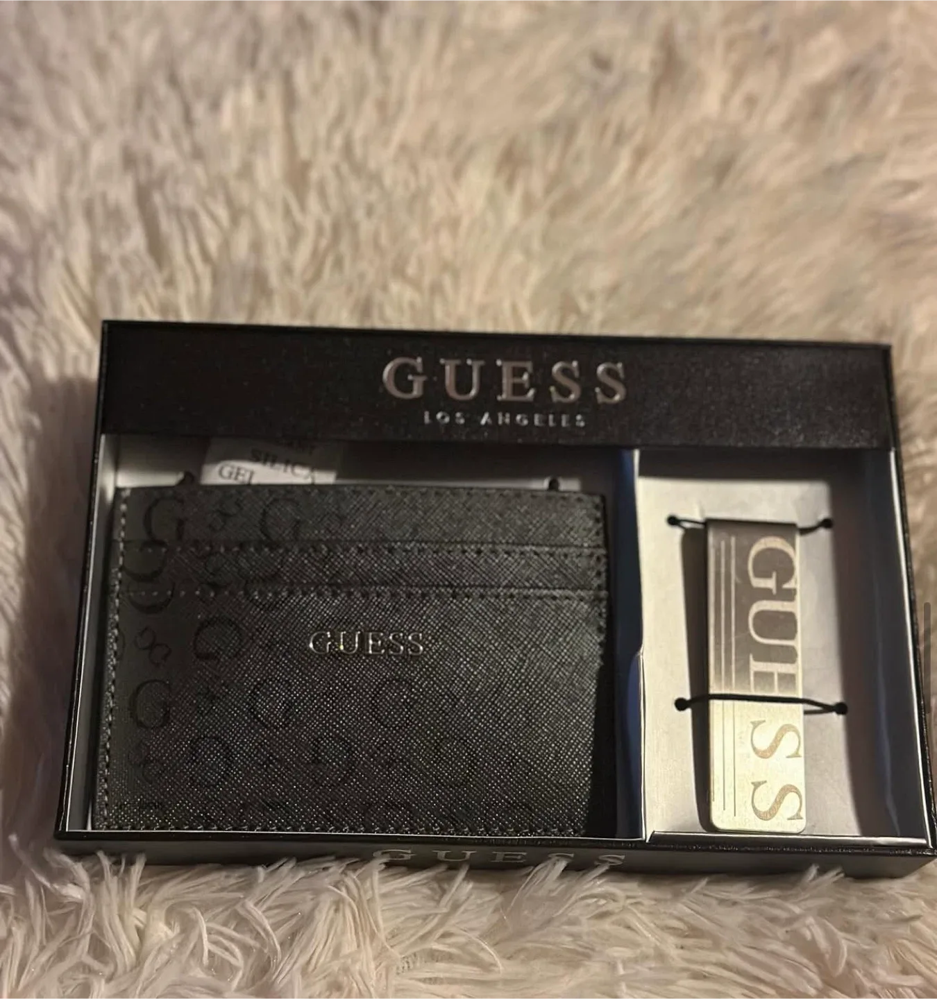 New GUESS Cardholder & Money Clip Set