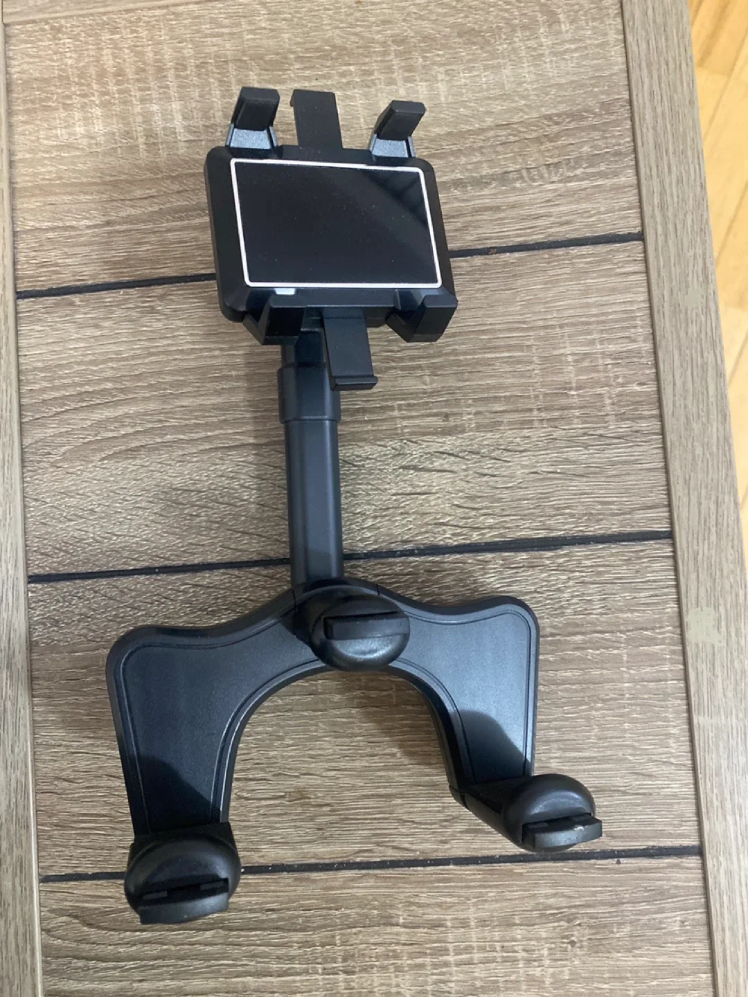 Black Universal Tablet/Phone Car Headrest Mount