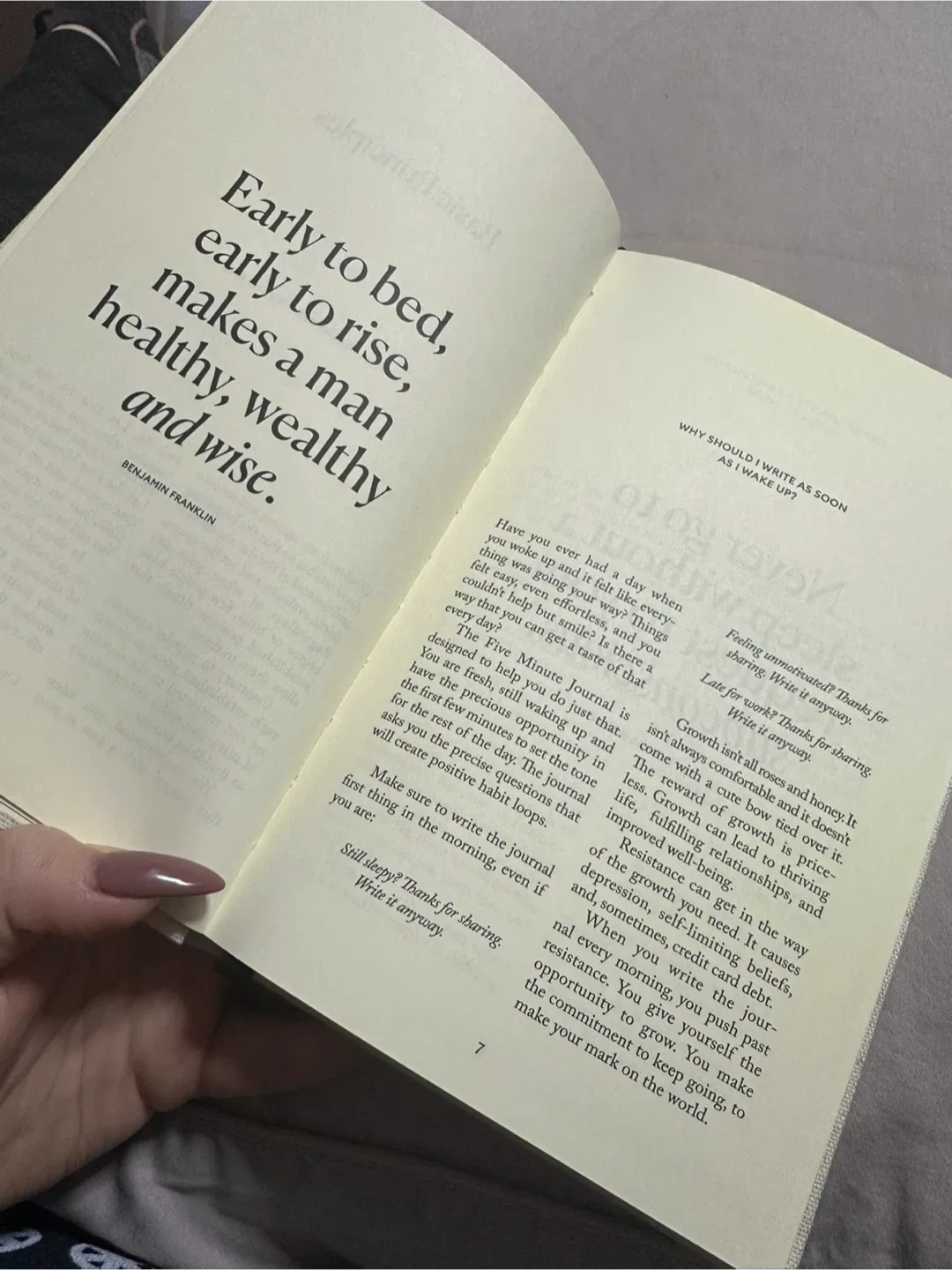 The Five Minute Journal - Original Linen image indicator(3)