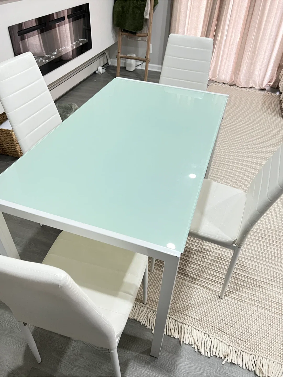 White Dining glass-top Table with 4 Chairs