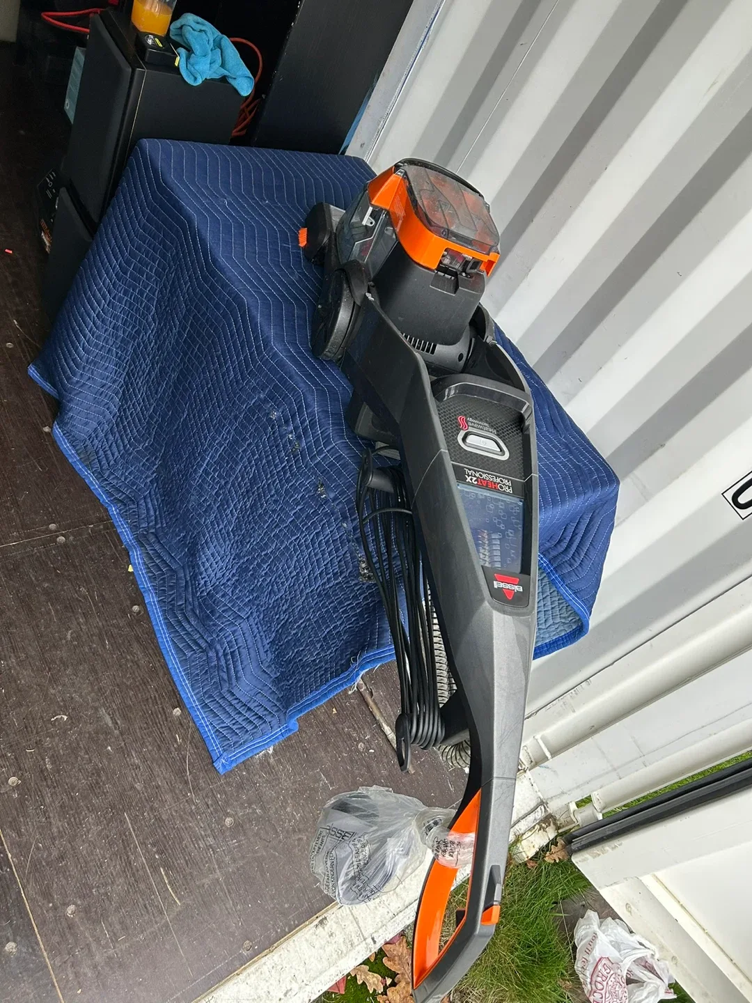 Bissell ProHeat 2X Revolution Carpet Cleaner image indicator(4)