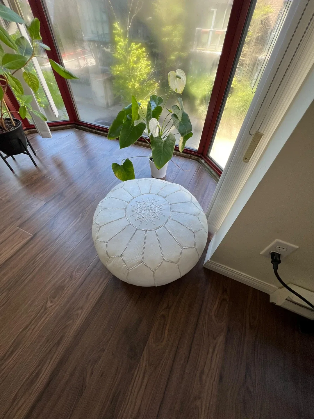 White Leather Pouf Ottoman image indicator(2)