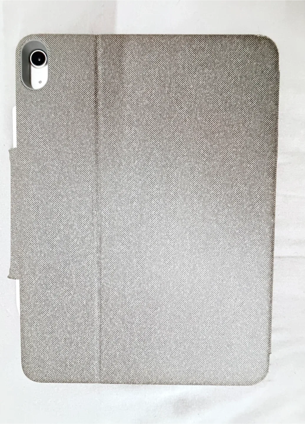 Logitech Folio Touch keyboard case image indicator(3)